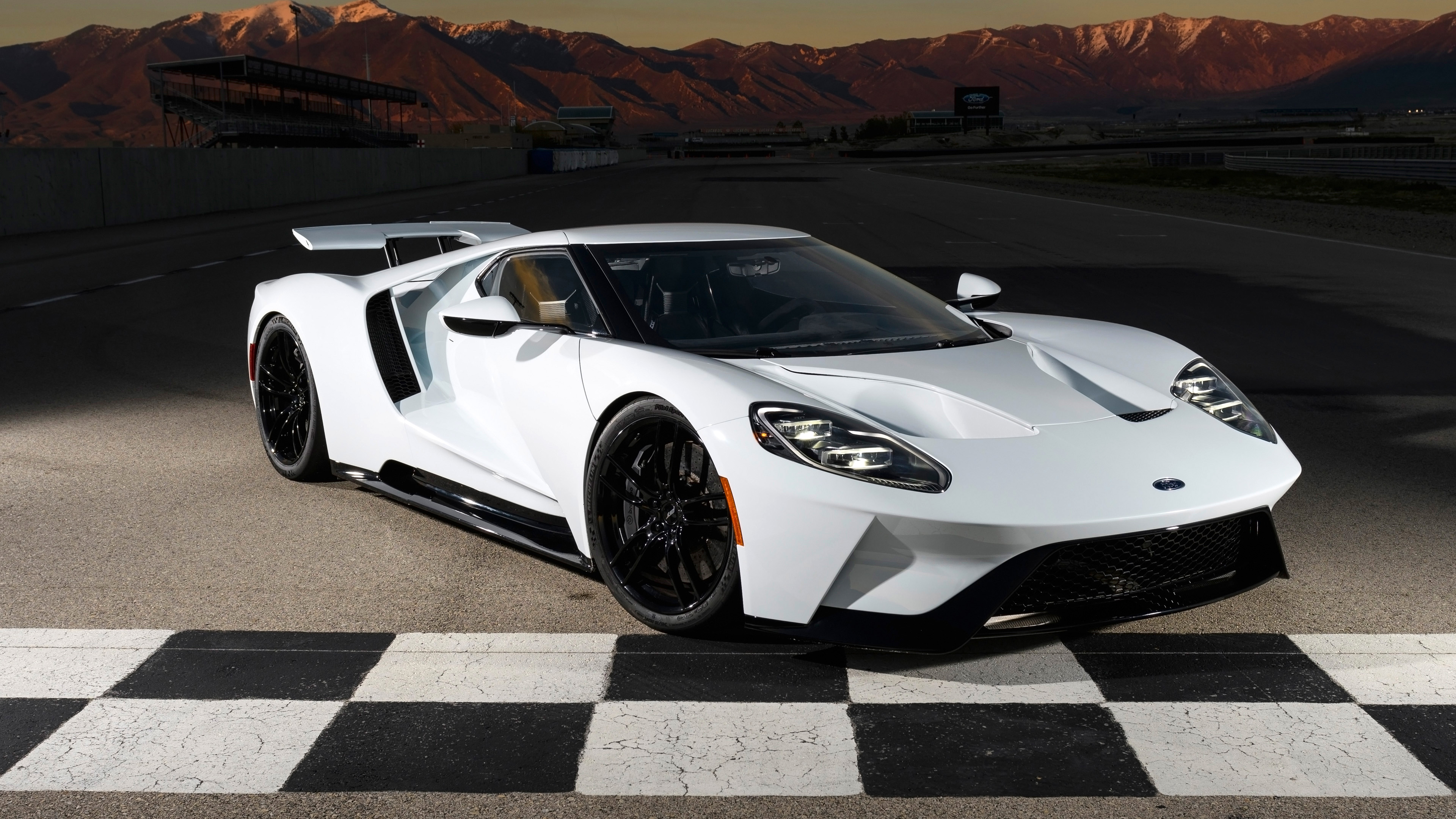 2017 Ford GT 2017 Race track Wallpaper