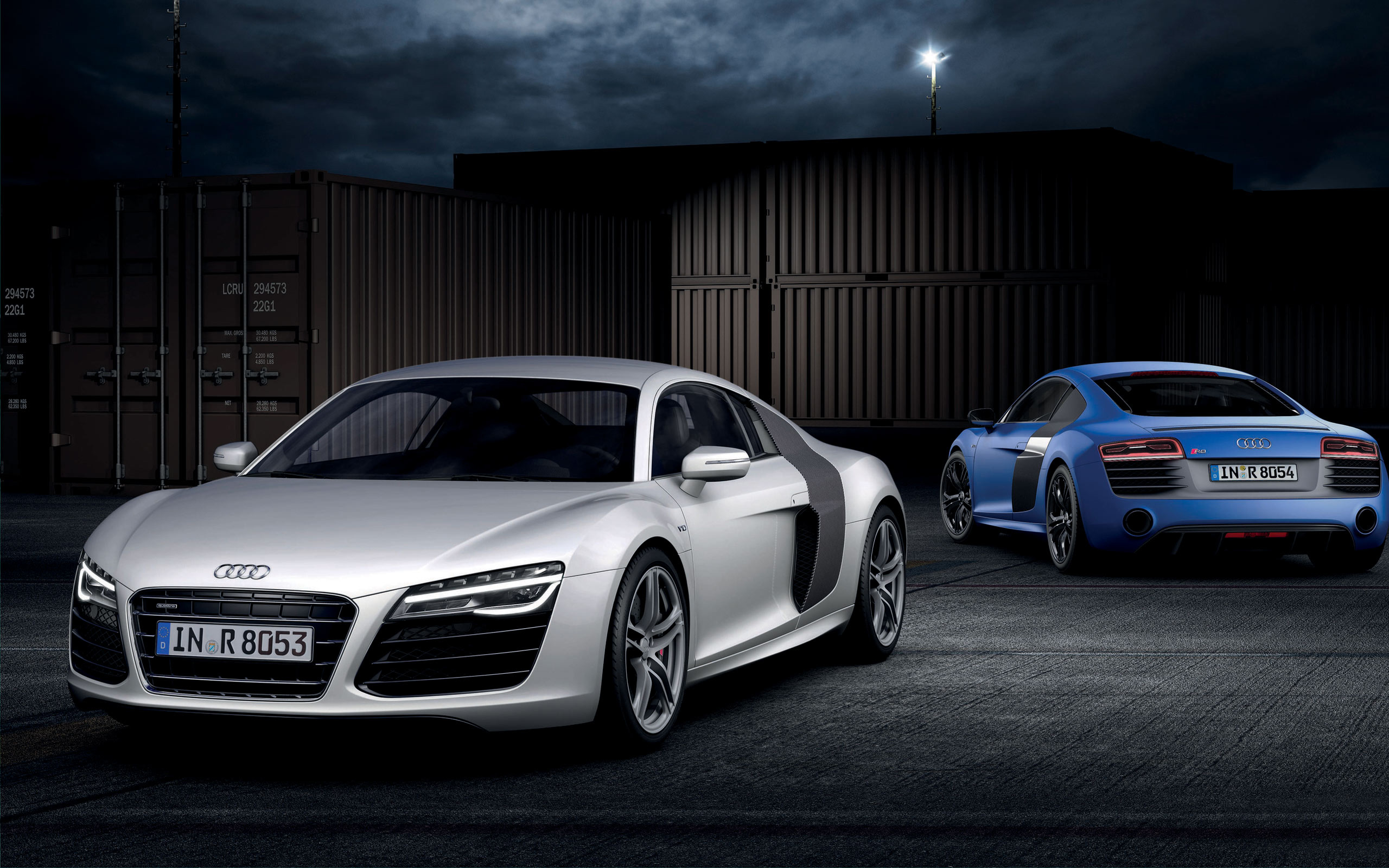 The Ultimate Supercar: Experience The Power Of The 2013 Audi R8 V10 Plus