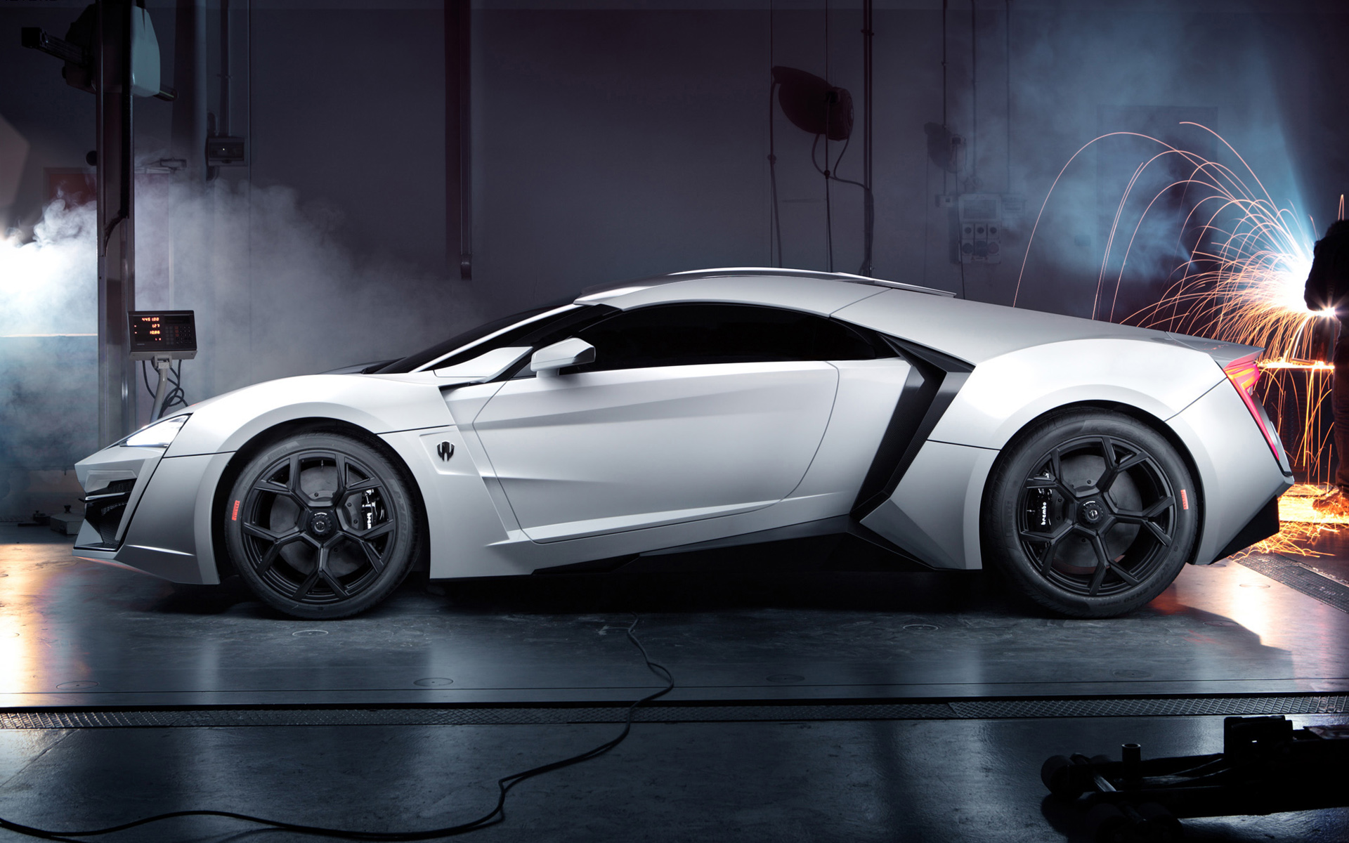 W Motors Lykan Hypersport