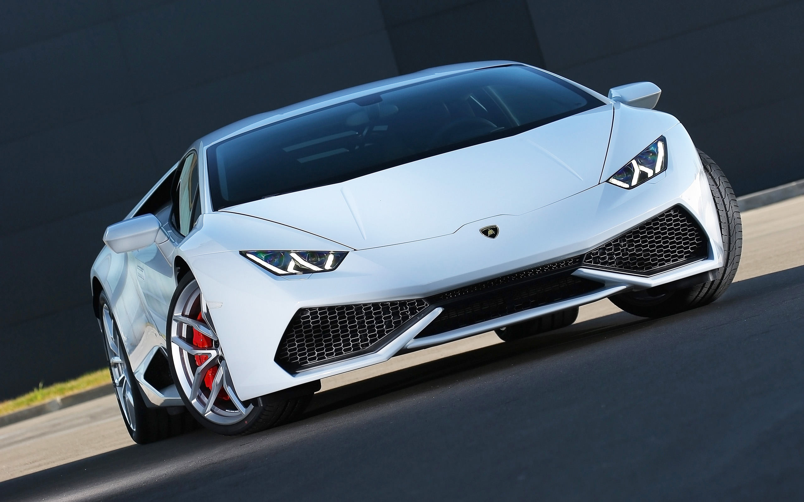 Lamborghini Huracan Hd Wallpapers Backgrounds Pictures to pin on 