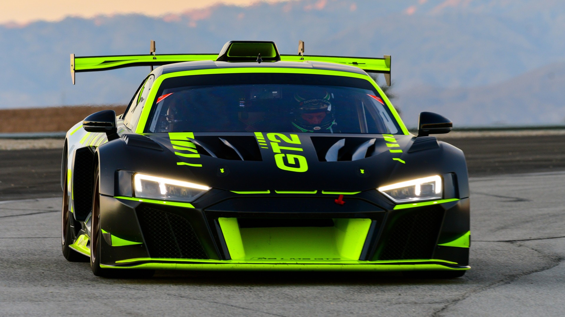 Audi r8 lms gt2