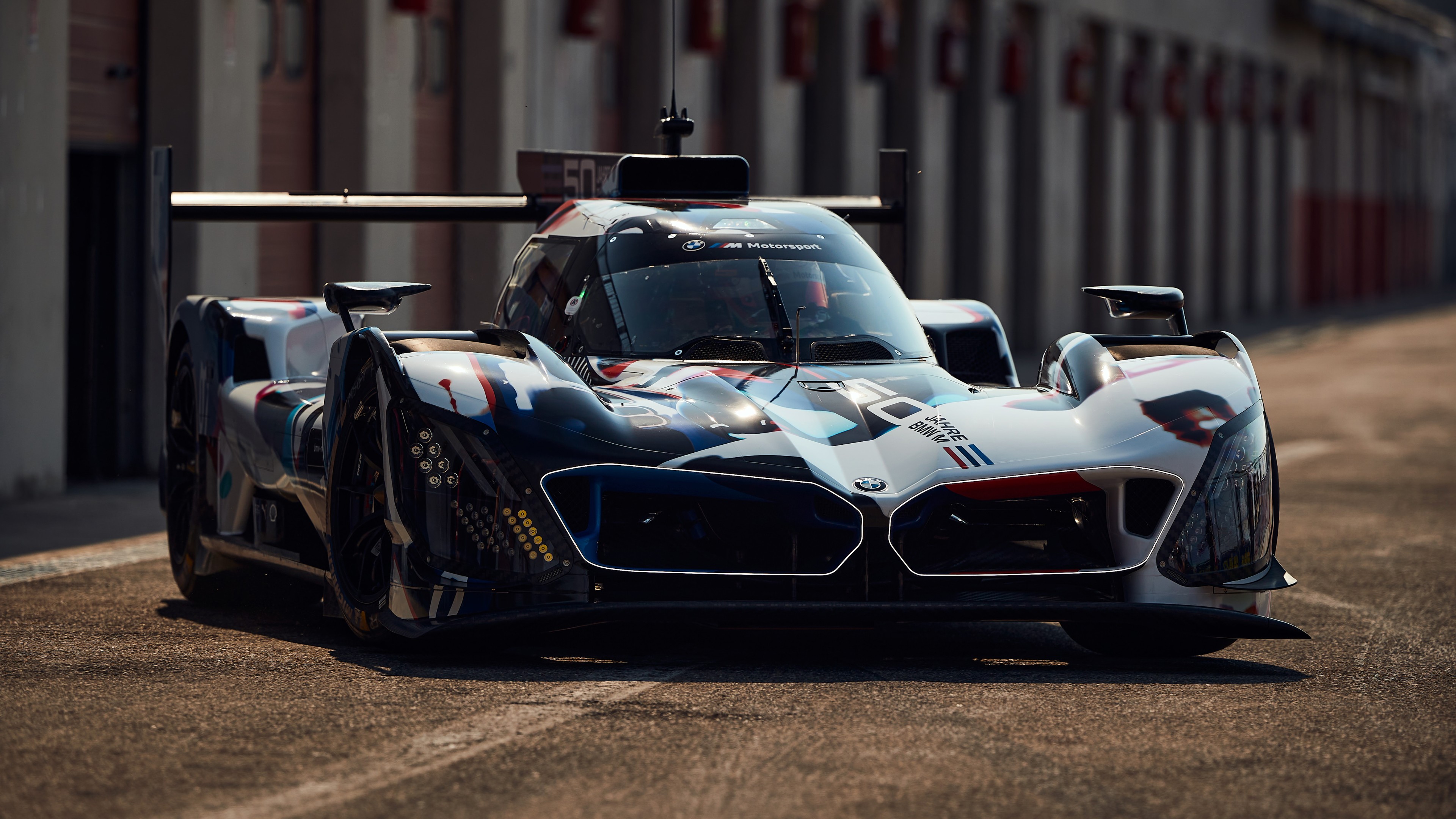 Bmw m hybrid v8
