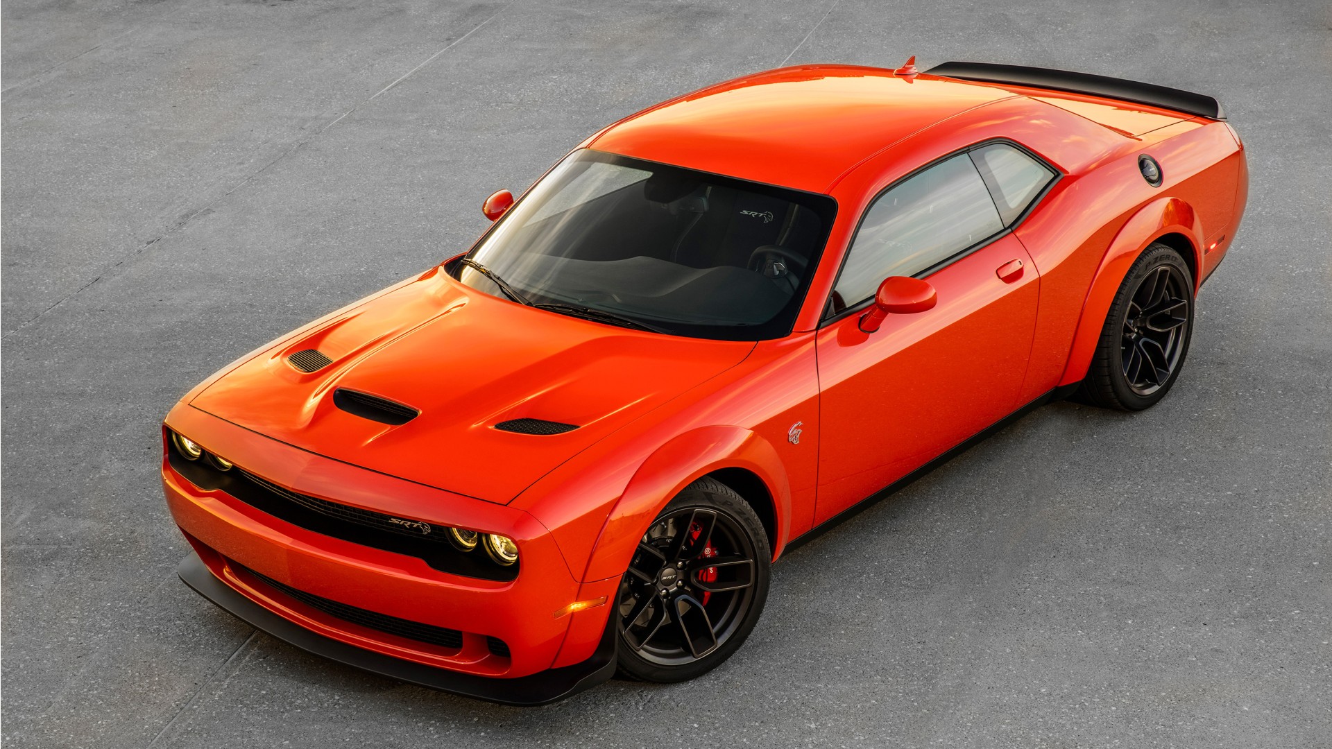 Машина dodge hellcat