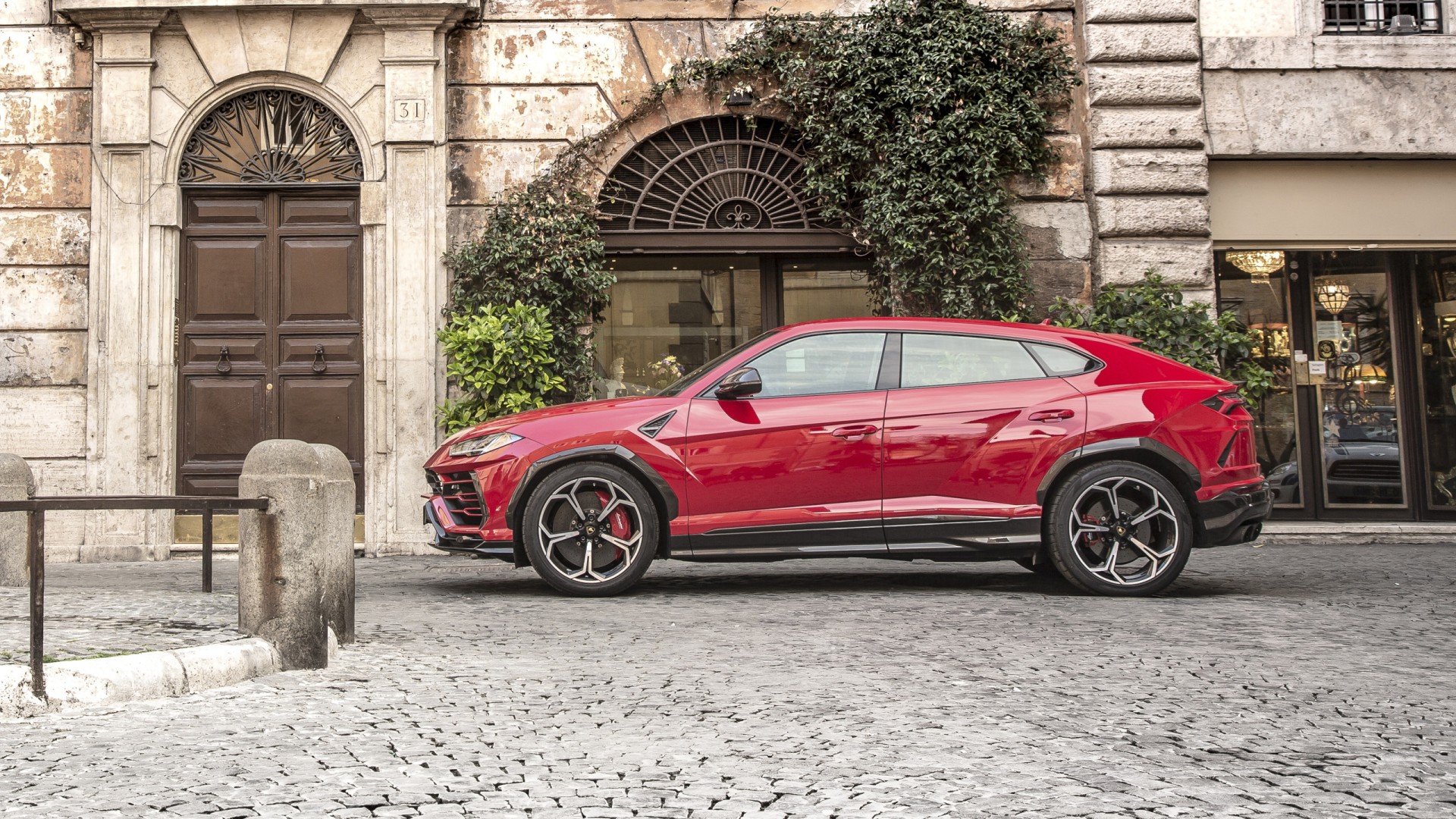 Lamborghini urus 2021