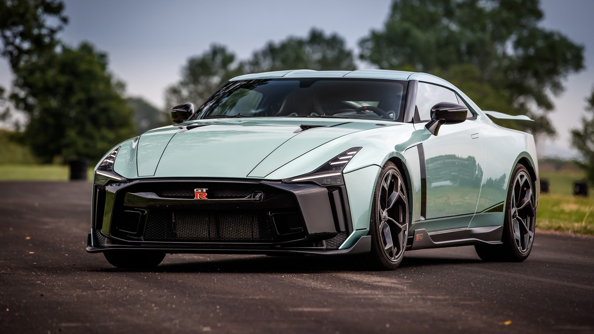 Nissan gt r 50