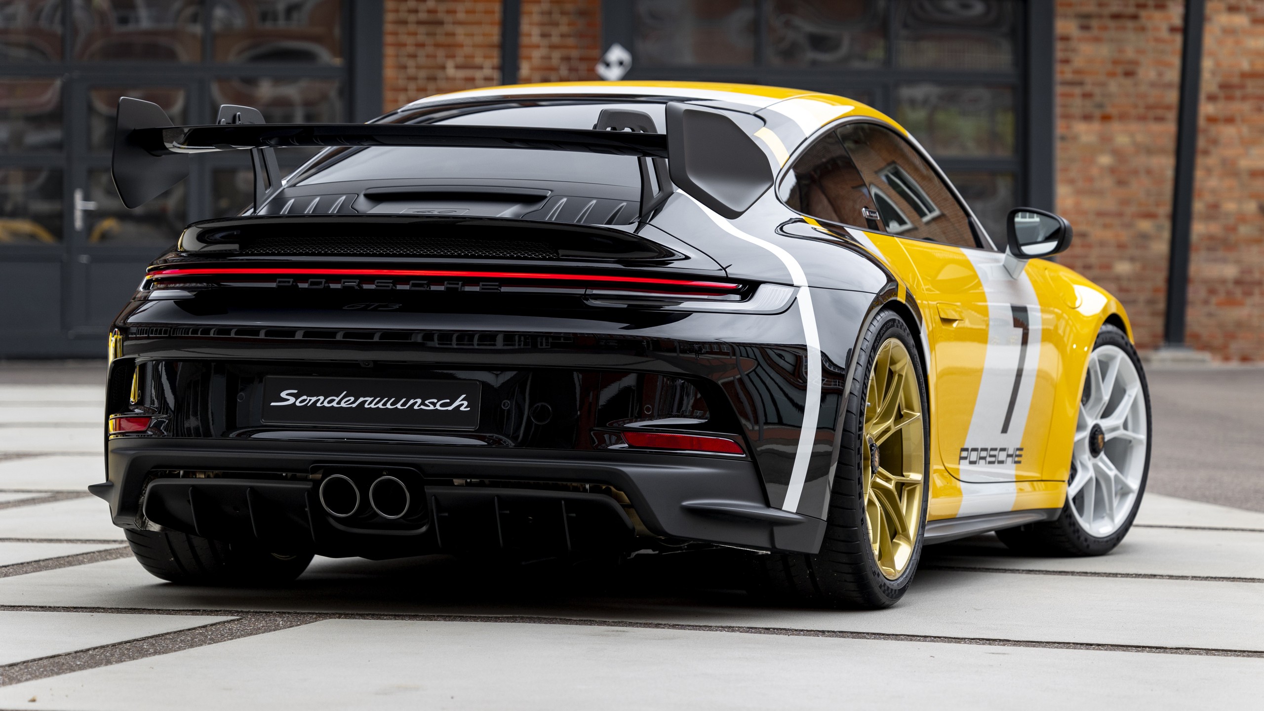 Porsche 911 GT3 with 1985 Porsche 956 Le Mans winner livery 2021 5K ...