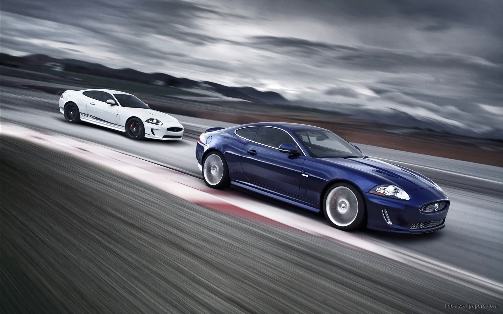 2011 Jaguar XKR 3
