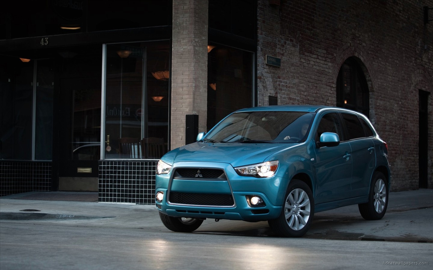 2011 Mitsubishi CUV