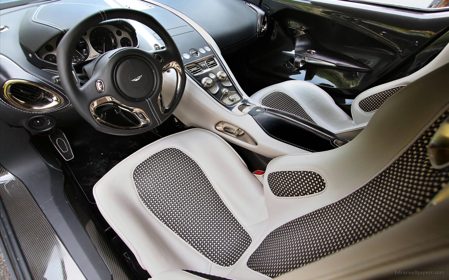 Aston Martin One 77 Interior