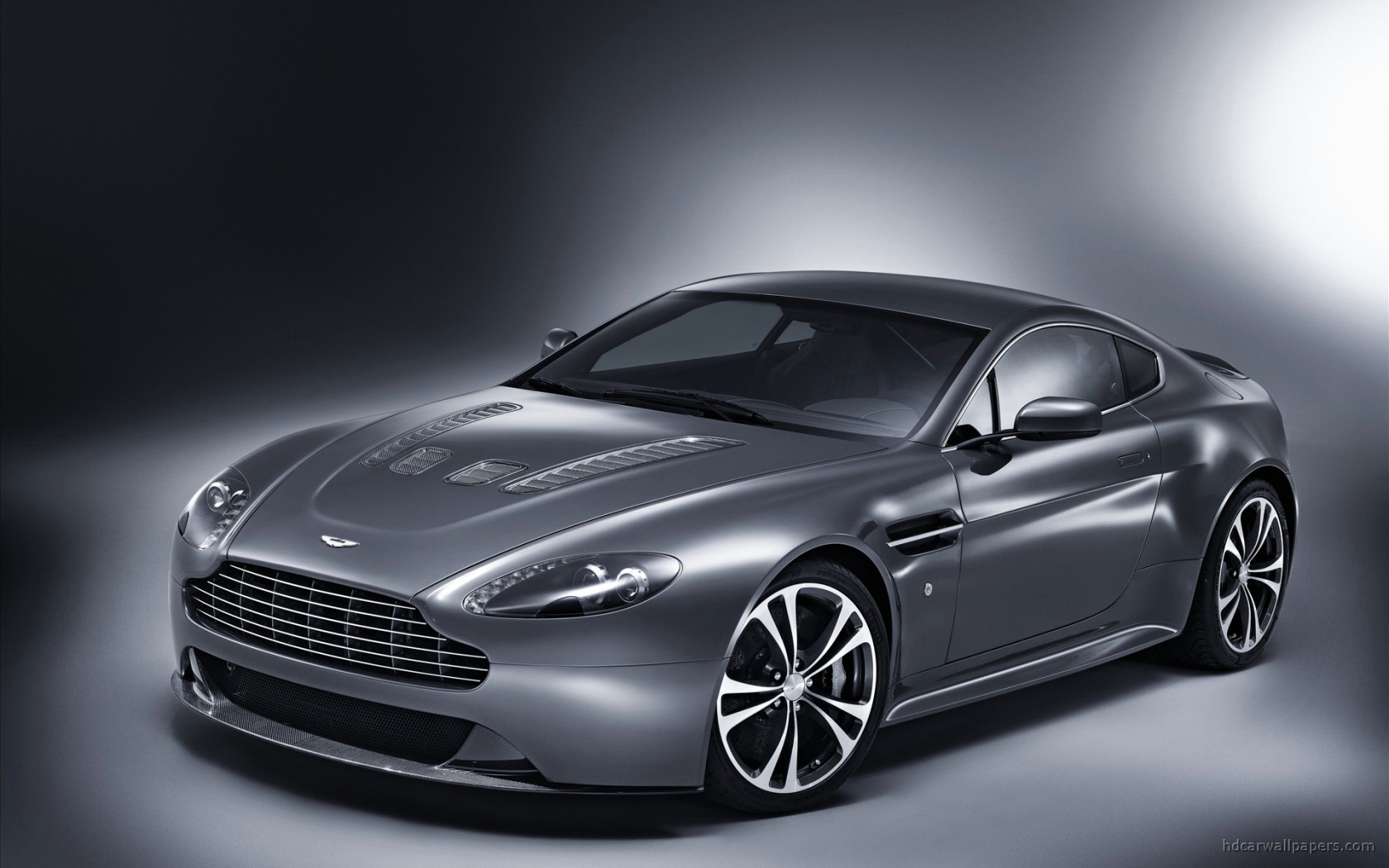 Aston Martin V12 Vantage