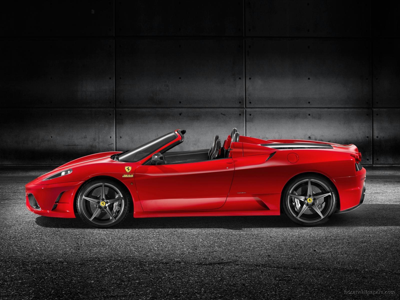 Ferrari Scuderia Spider 16M