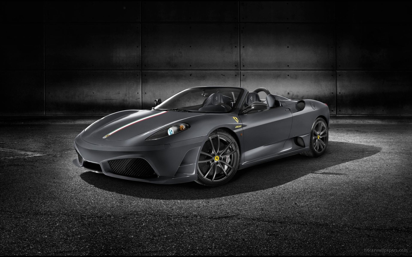 Ferrari Scuderia Spider 16M 8