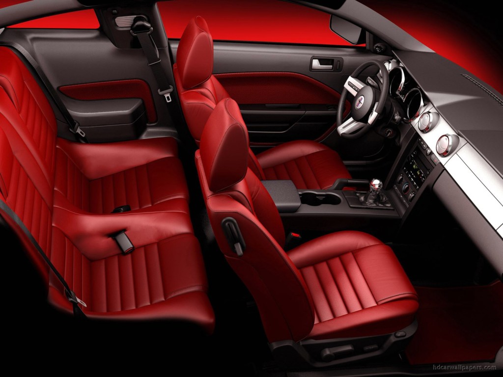 Ford Mustang 2005 Interior