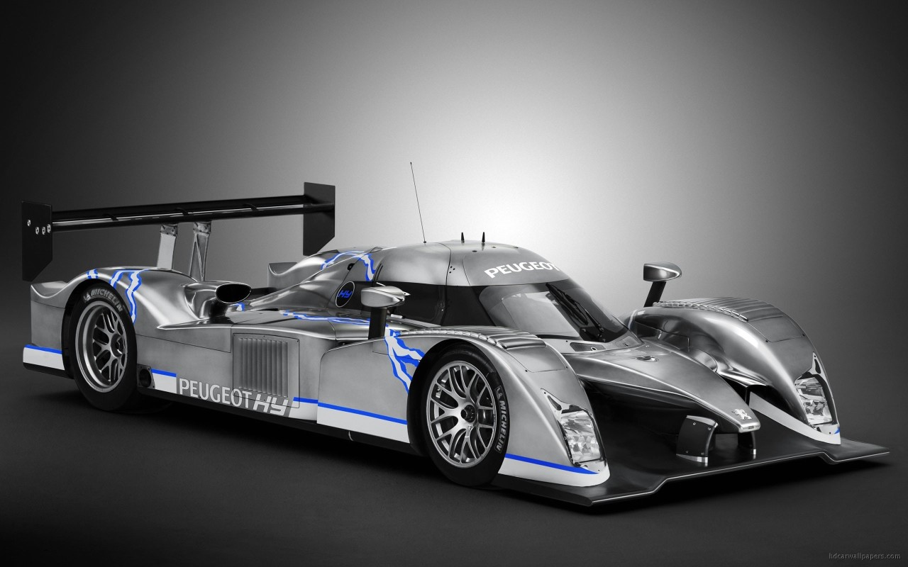The Peugeot 908 HYbrid Race