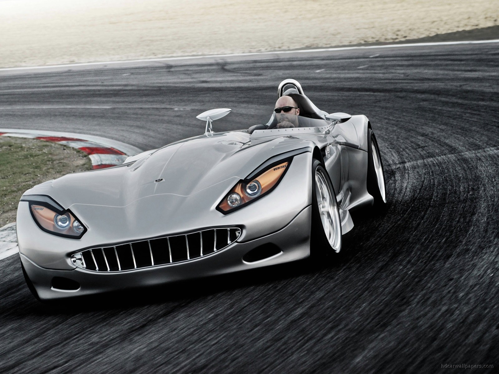 Vermot Veritas RS iii On Road