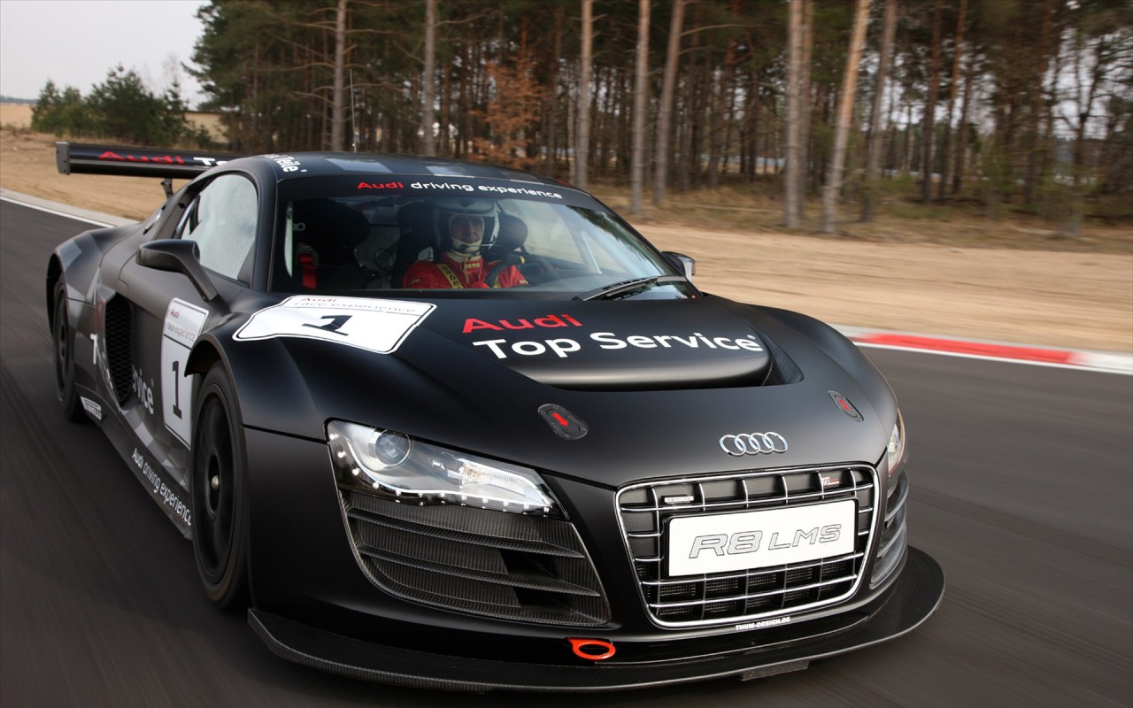 2011 Audi R8 LMS 2
