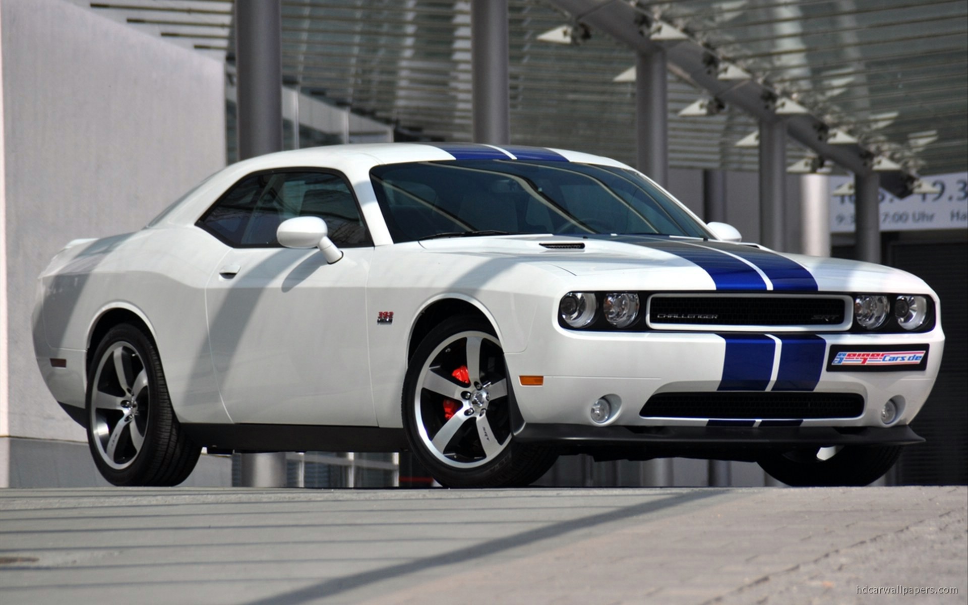 how to roll up windows 2011 challenger