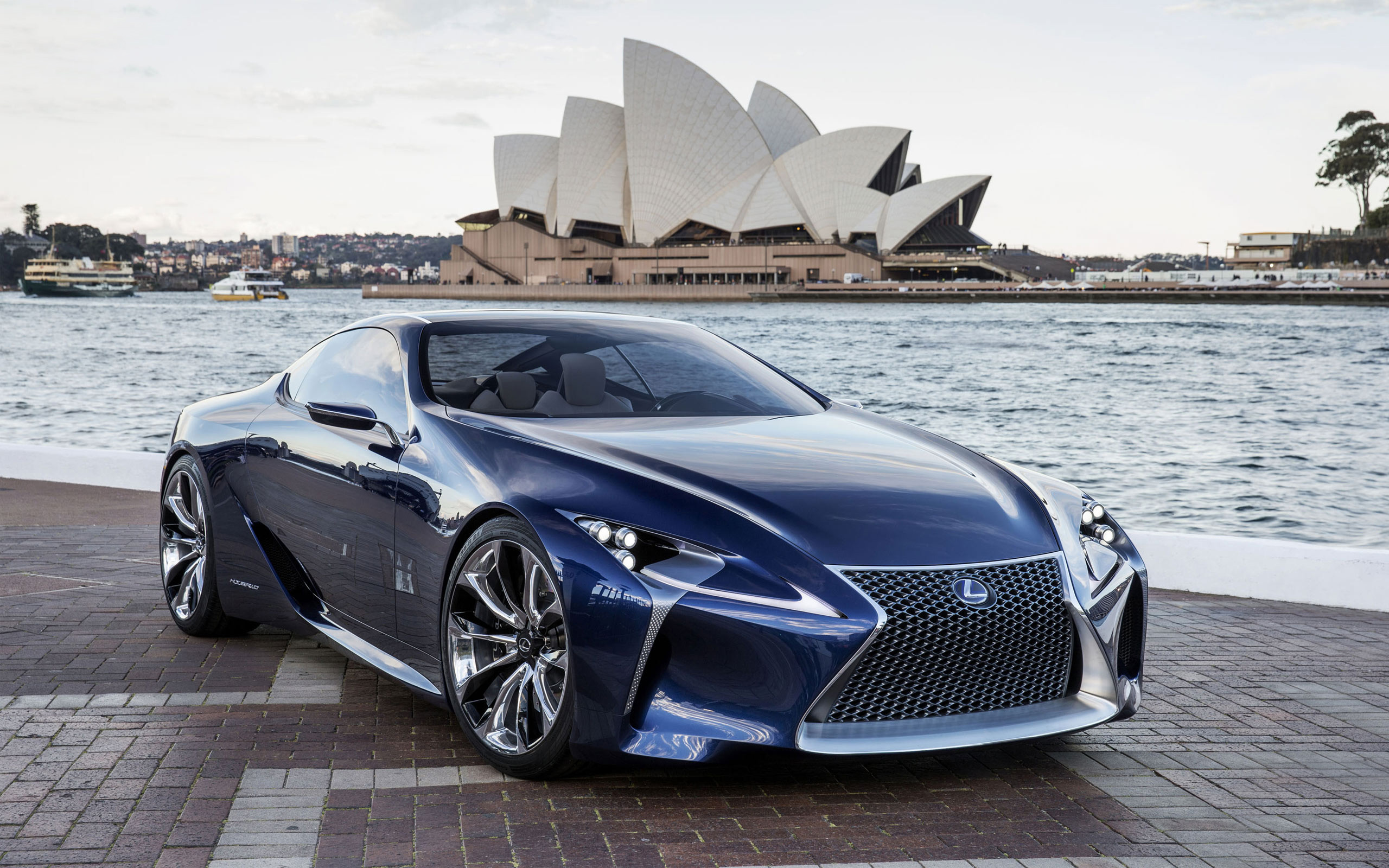 Lexus unveils high-powered LC 500 sports coupe - Chicago 