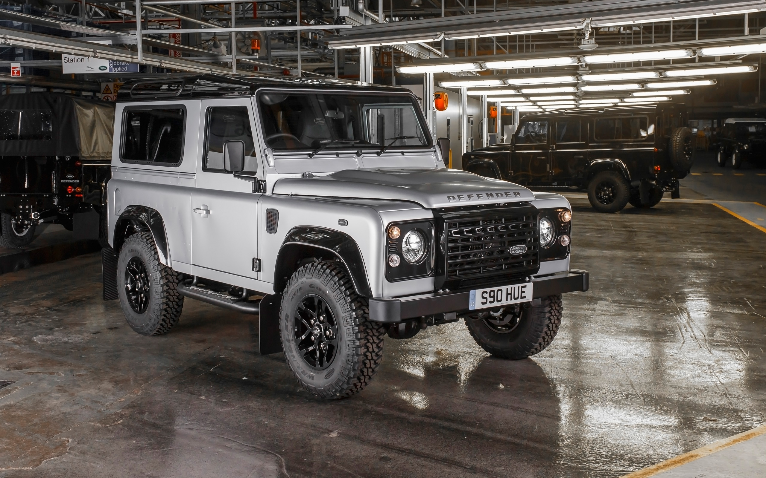 2015 Land Rover Defender - HD Car Wallpapers #5439