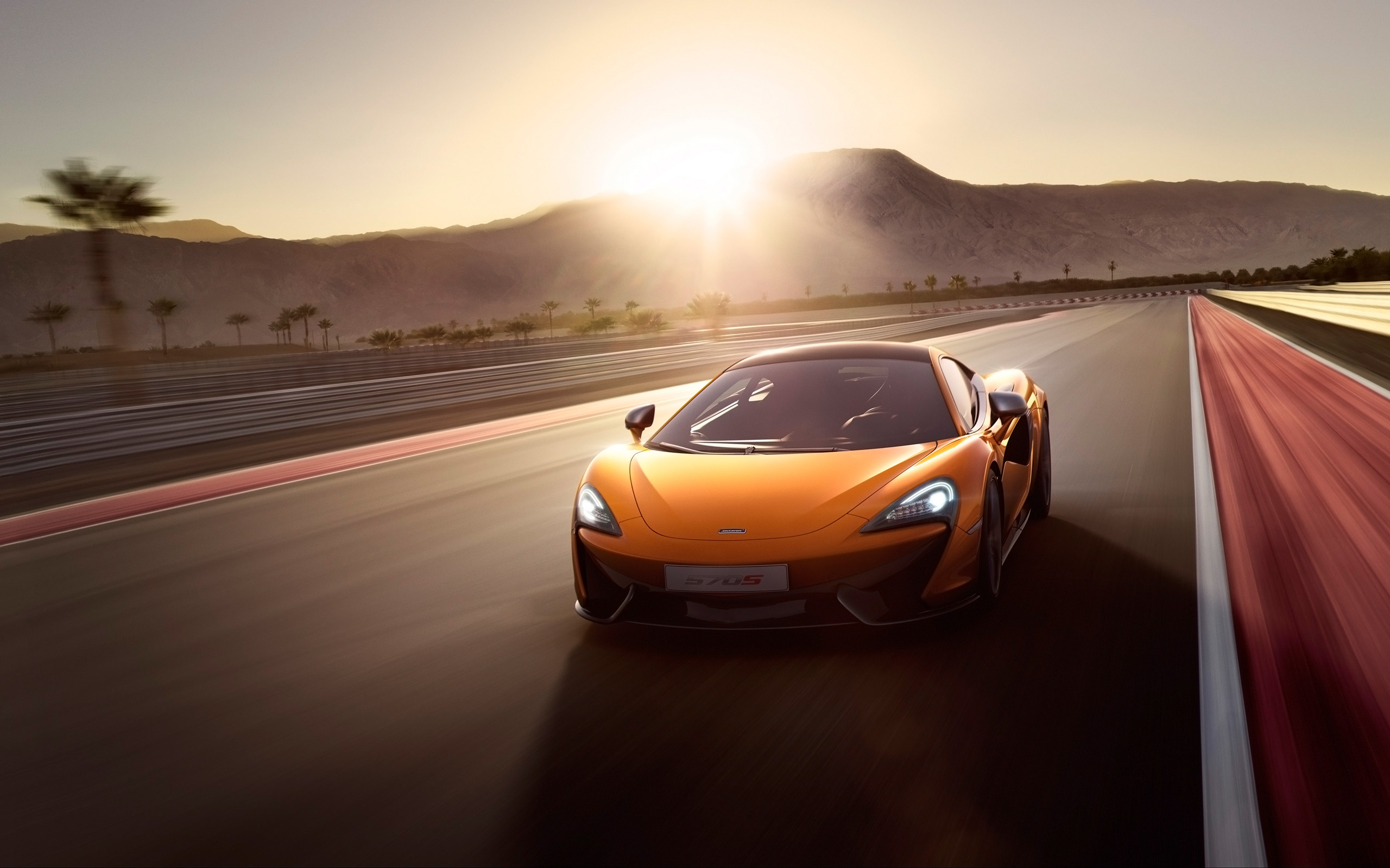Mclaren 3 места