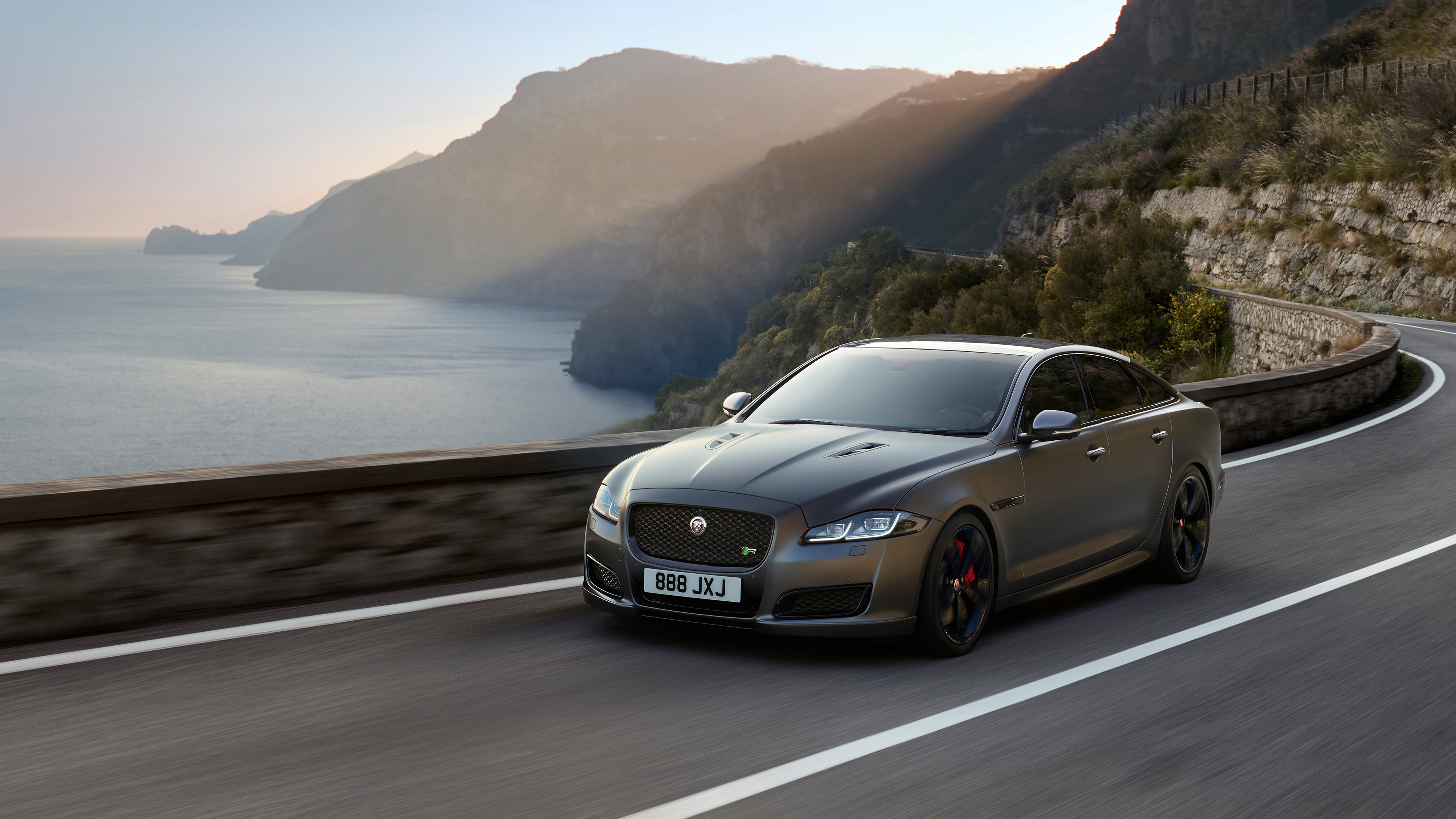 2018 Jaguar XJR575