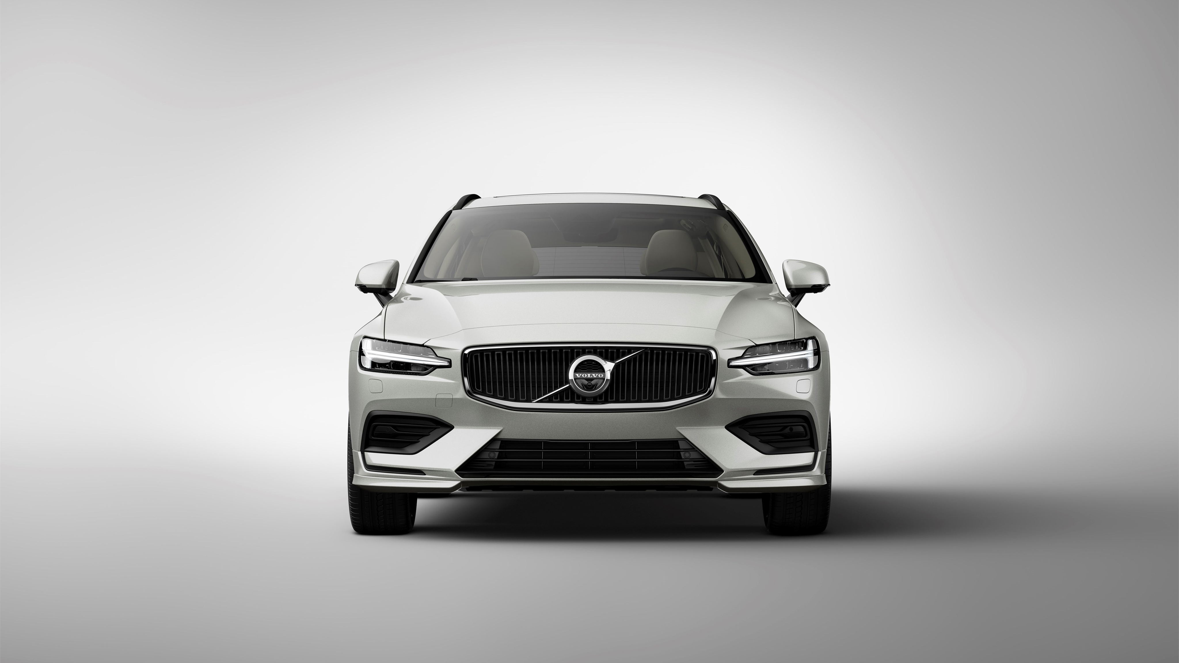 Новое поколение 60. Volvo v60 2019. Вольво v60 новая. Volvo v60 Cross Country 2019. Вольво v60 2022.