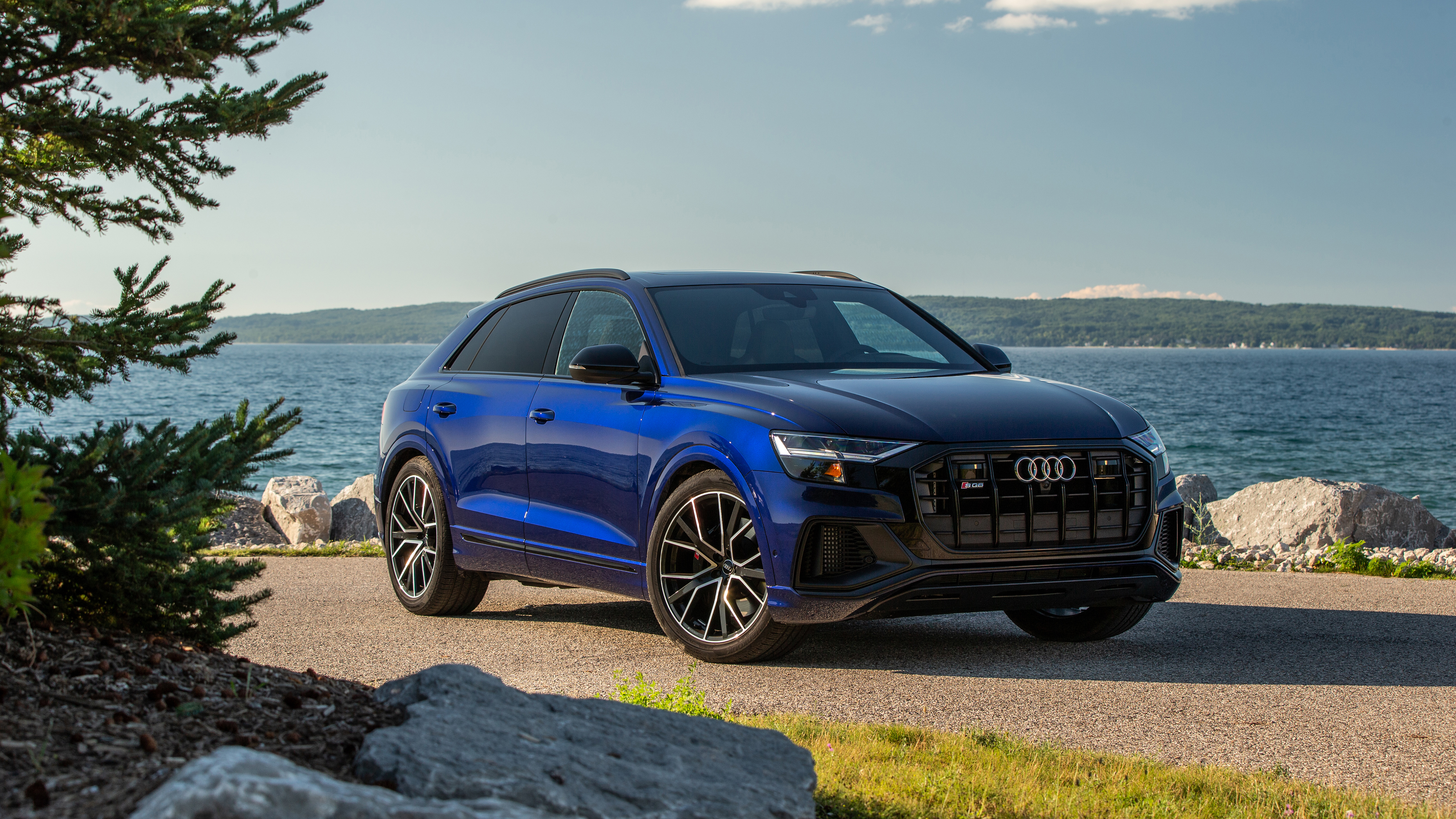 2022 8. Audi sq8 2020. Ауди q8 2022. Audi q8 синяя. Ауди sq8 2021.