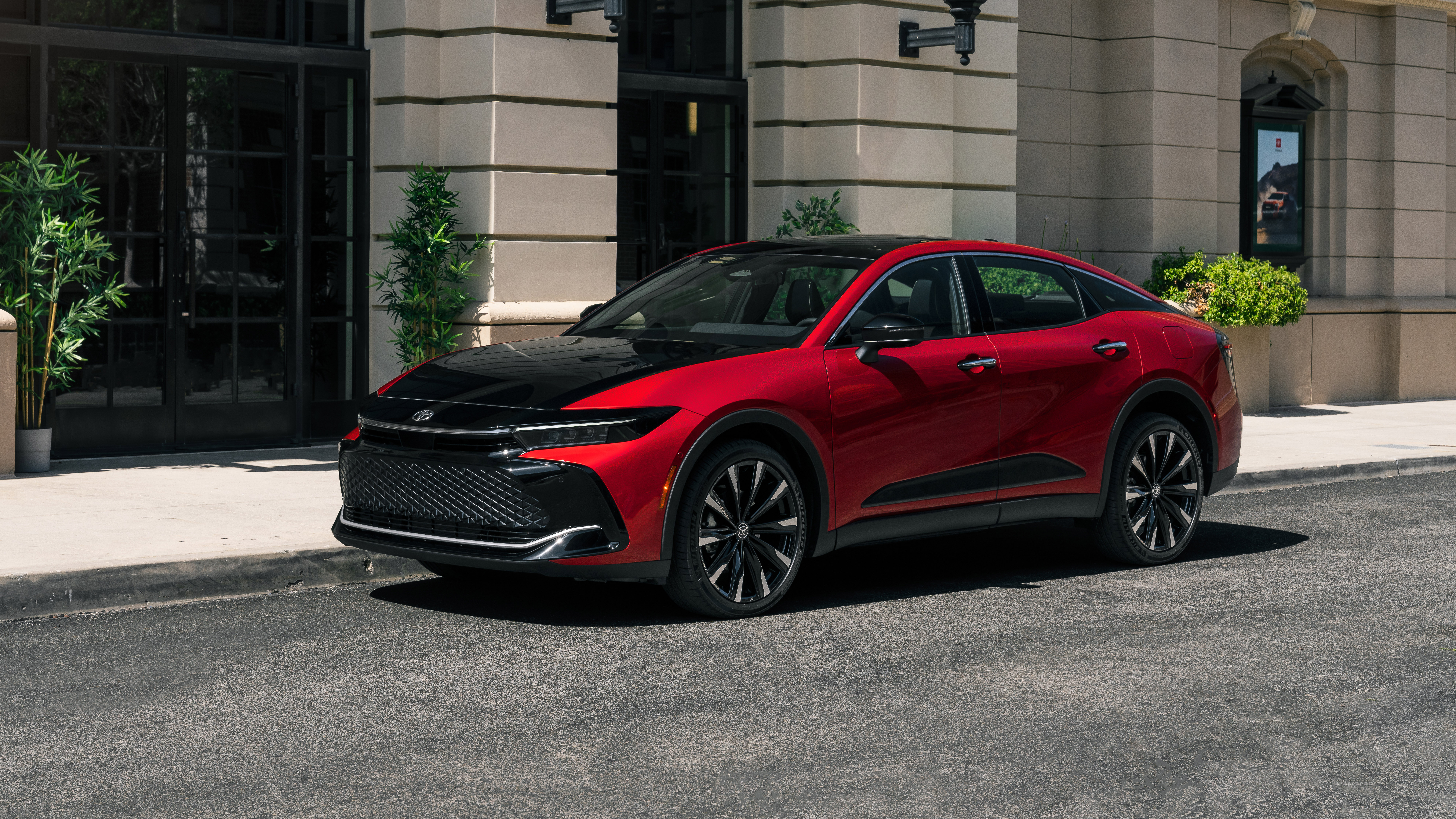Седаны 2023 года. Toyota Crown 2023. Тойота Краун 2022. Новый Тойота Краун 2023. Кроун 2023 года Тойота.