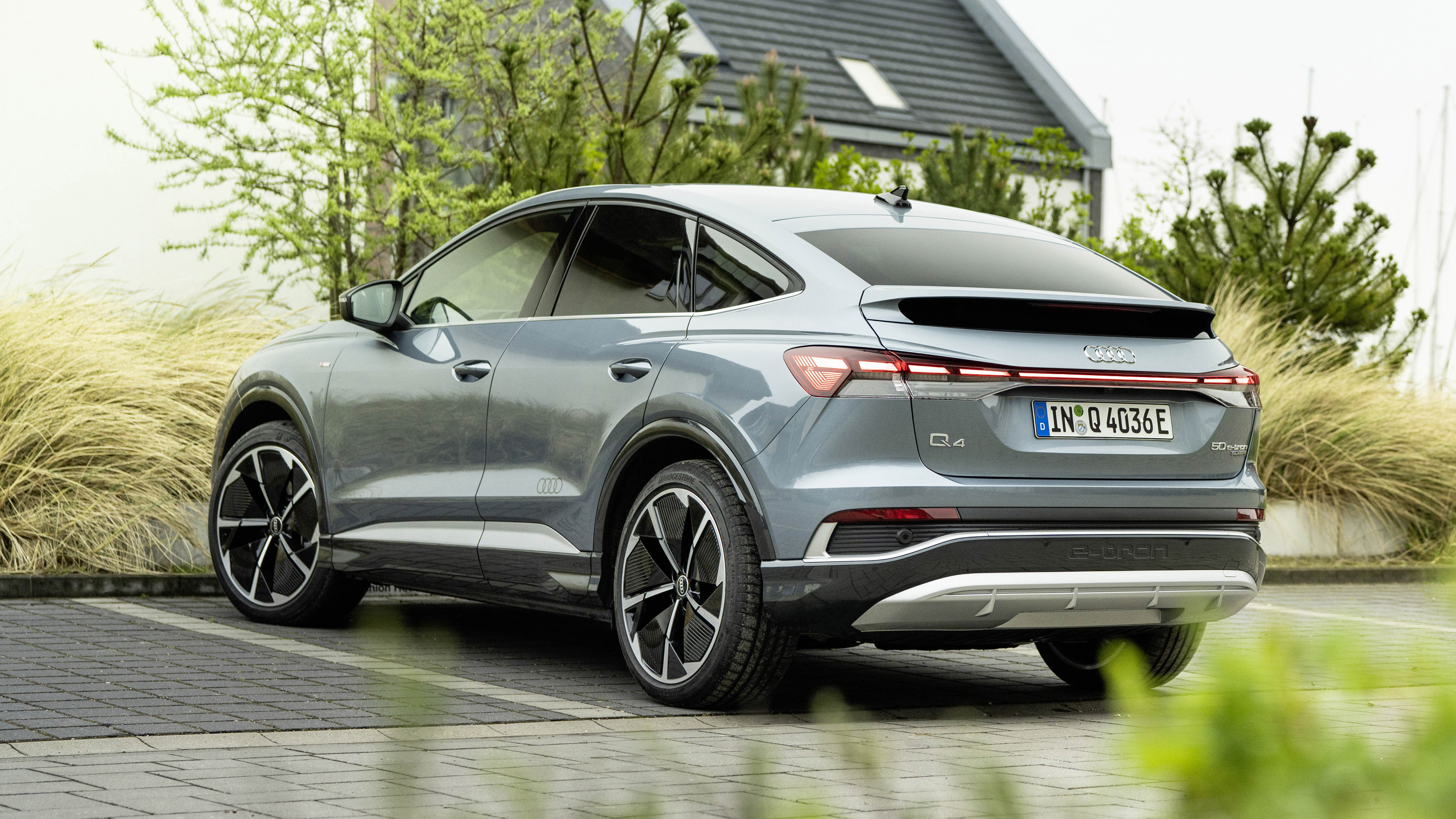 Audi q4 sportback s line top