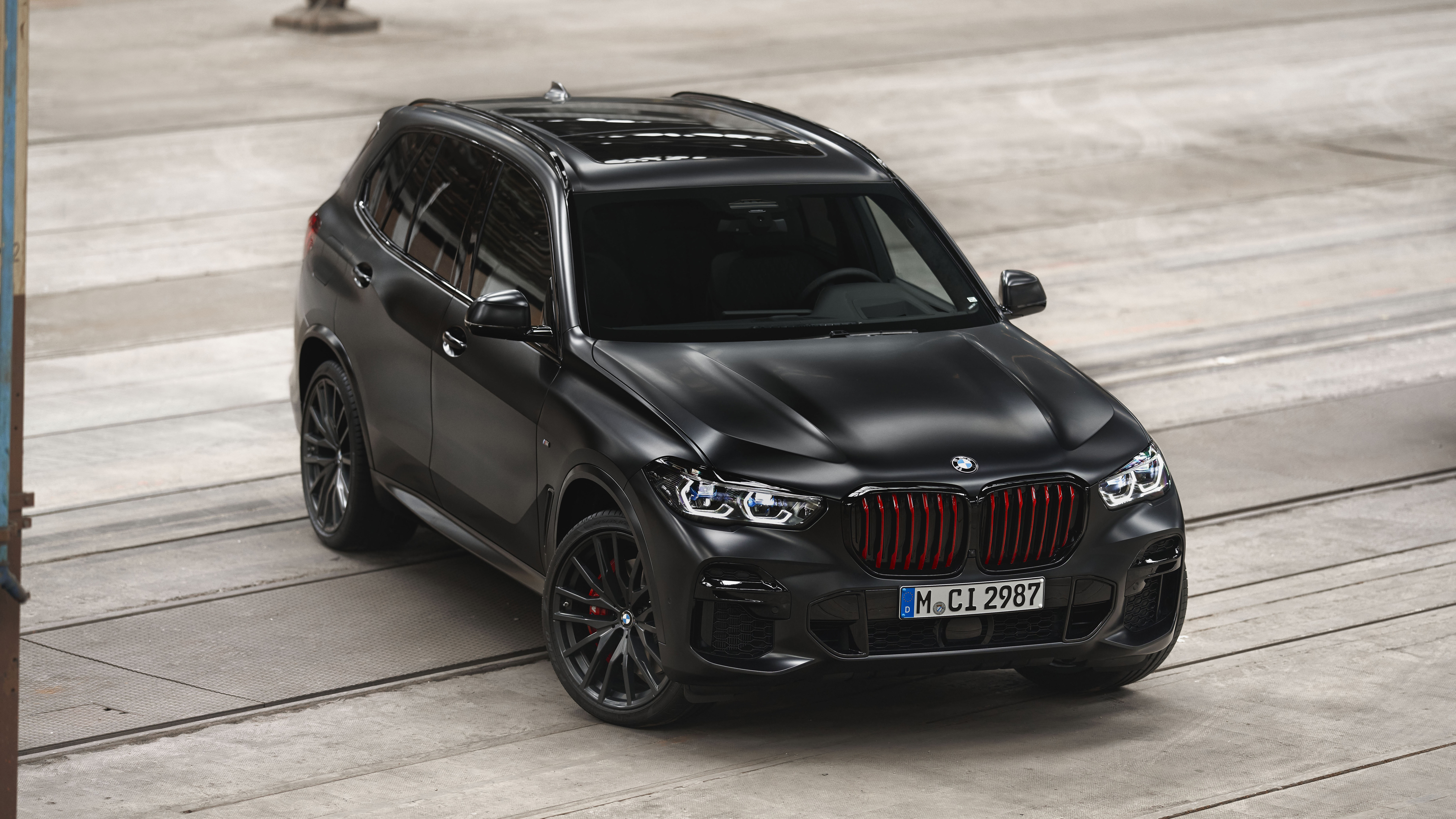Bmw x5 черный. BMW x5 g05 Black Edition. БМВ х5 2022 черный. BMW x5m 2022. BMW x5m 2021 черный.