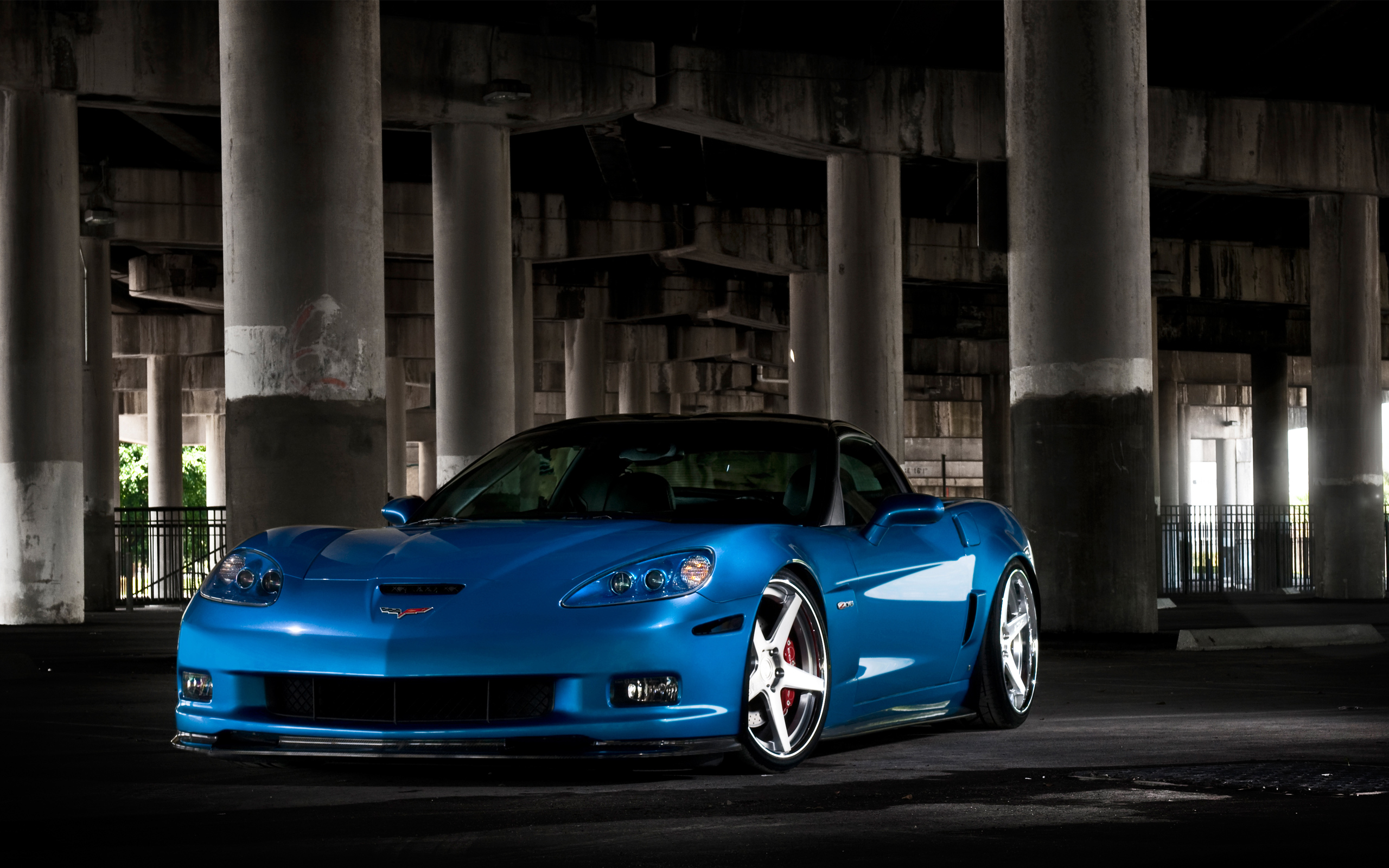 Download wallpaper 2560x1440 chevrolet corvette z06 side view black  widescreen 169 hd background