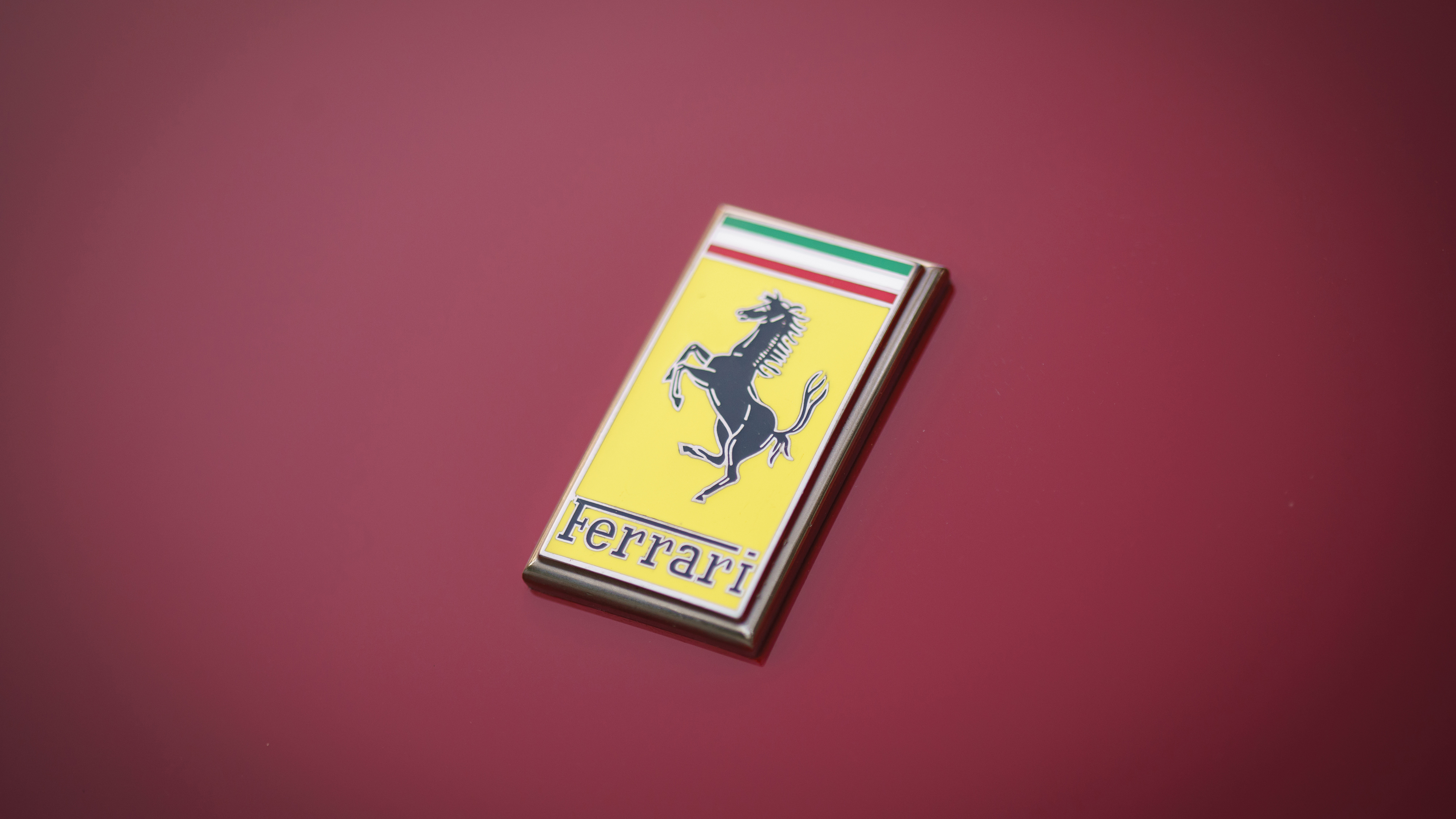 Ferrari Logo 4K Wallpaper | HD Car Wallpapers | ID #8001