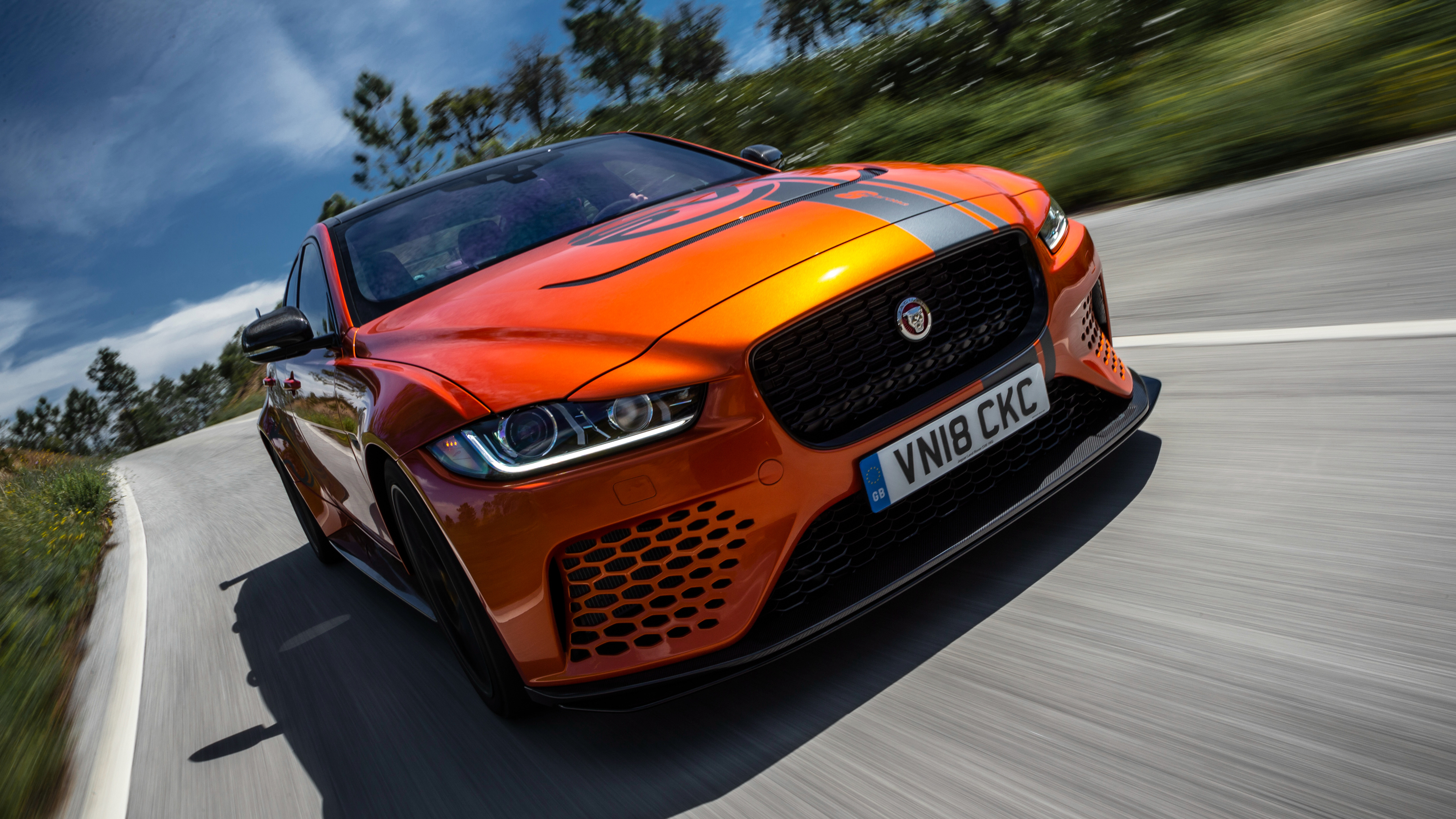 2018 Jaguar XE SV Project 8