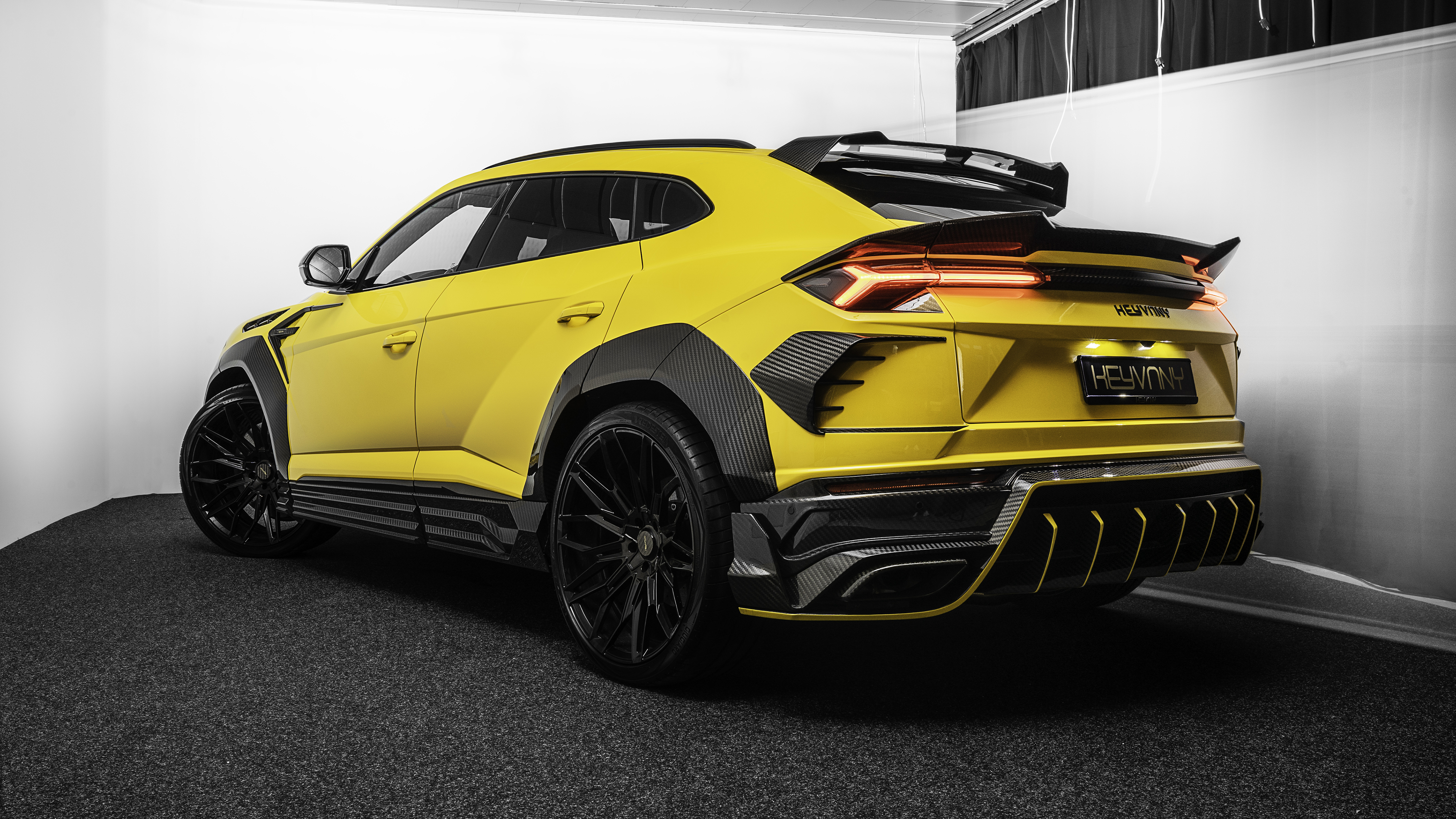 Самый дорогой желтый. Lamborghini Urus 2022. Lamborghini Urus 2020. Ламборджини Urus 2020. Lamborghini Urus 2022 New.
