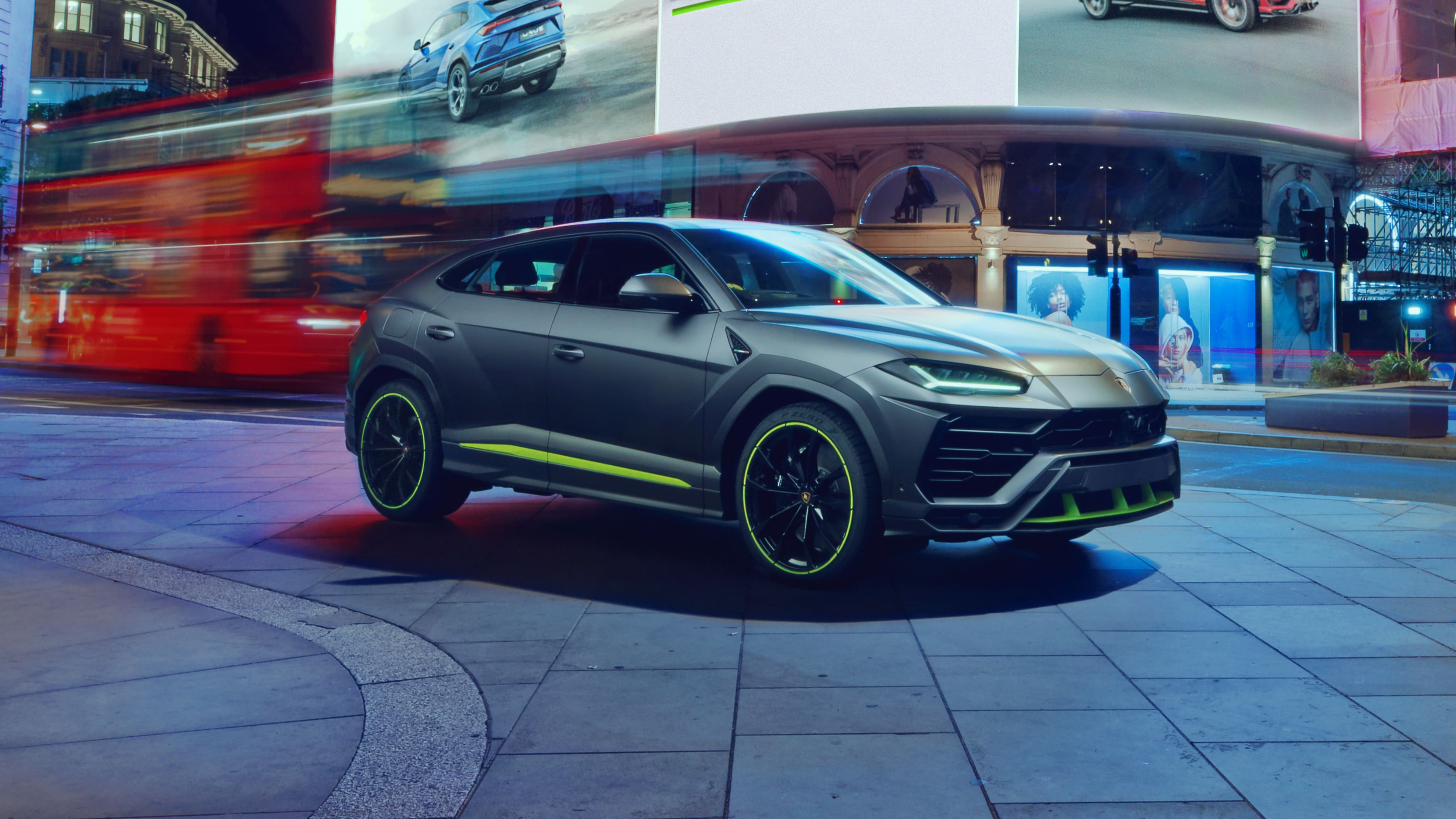 2021 Lamborghini Urus Graphite Capsule