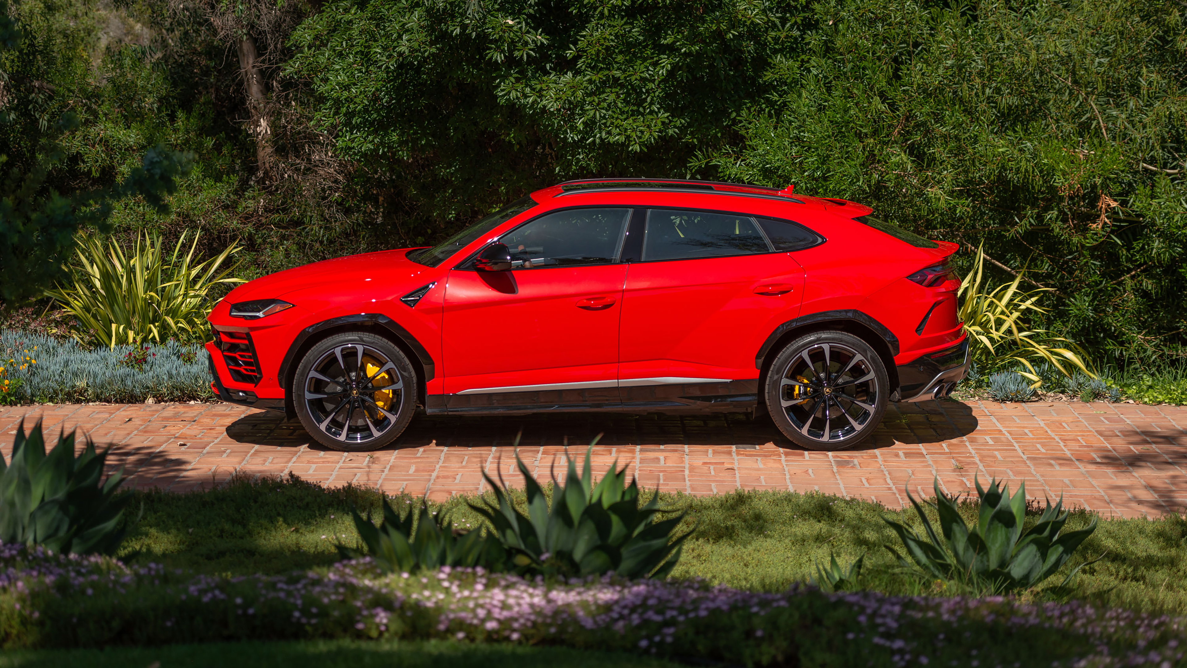 Lamborghini Urus Shiny Black Package 4K 2 Wallpaper | HD Car Wallpapers