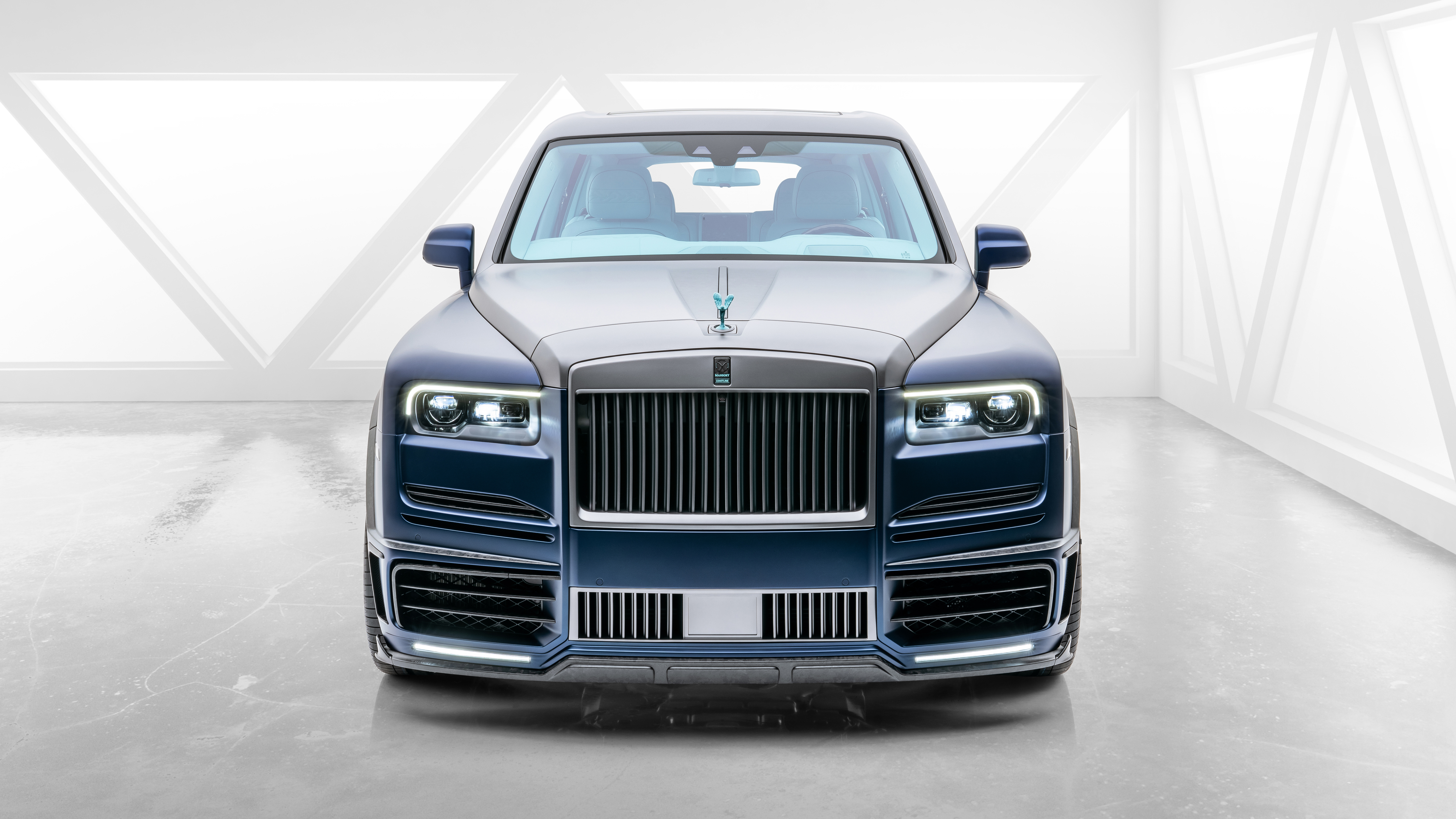 Rolls royce mansory. Ролс Ройс калинаменсори. Роллс Ройс Mansory 2020. Роллс Ройс Куллинан. Роллс Ройс Каллинан мансорй.