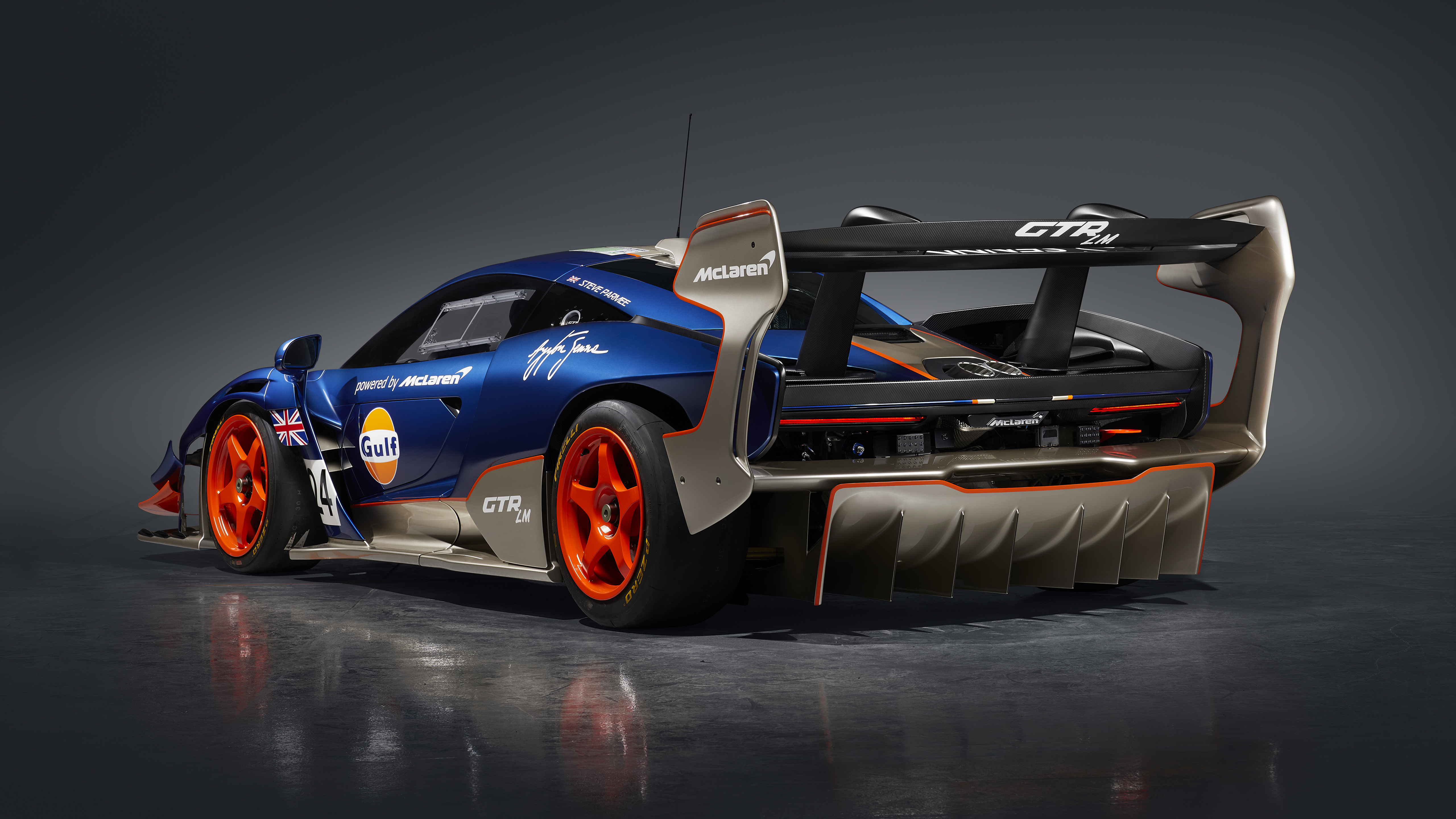 Featured image of post Mclaren Senna Gtr Lm Gulf Third is mclaren senna gtr lm 825 2 created as a homage to mclaren f1 02r also known as the gulf car this f1 finished in fourth at the iconic endurance race and the memorable gulf racing blue has been replicated