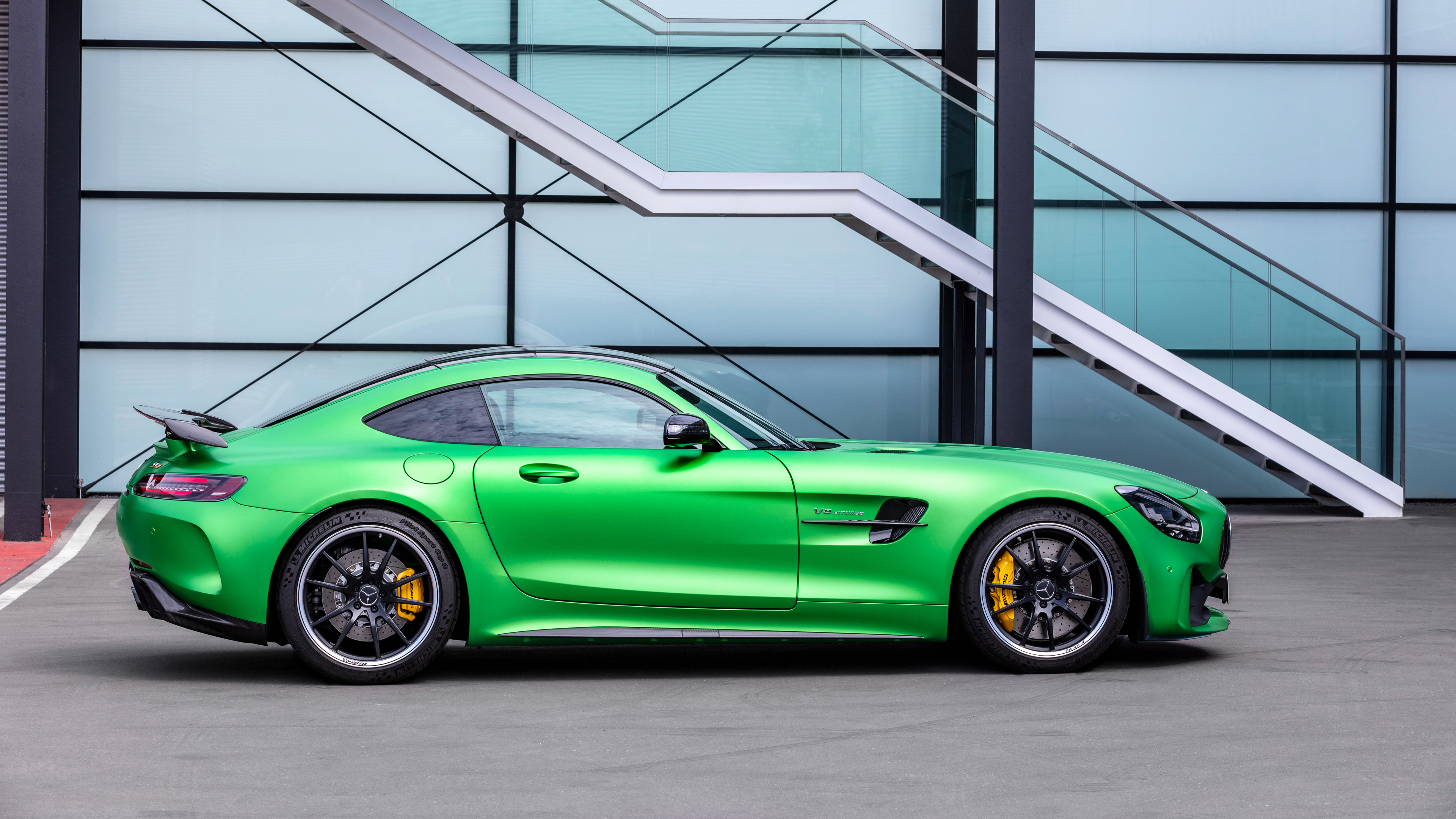 mercedes_amg_gt_r_2019_4k_3-HD.jpg