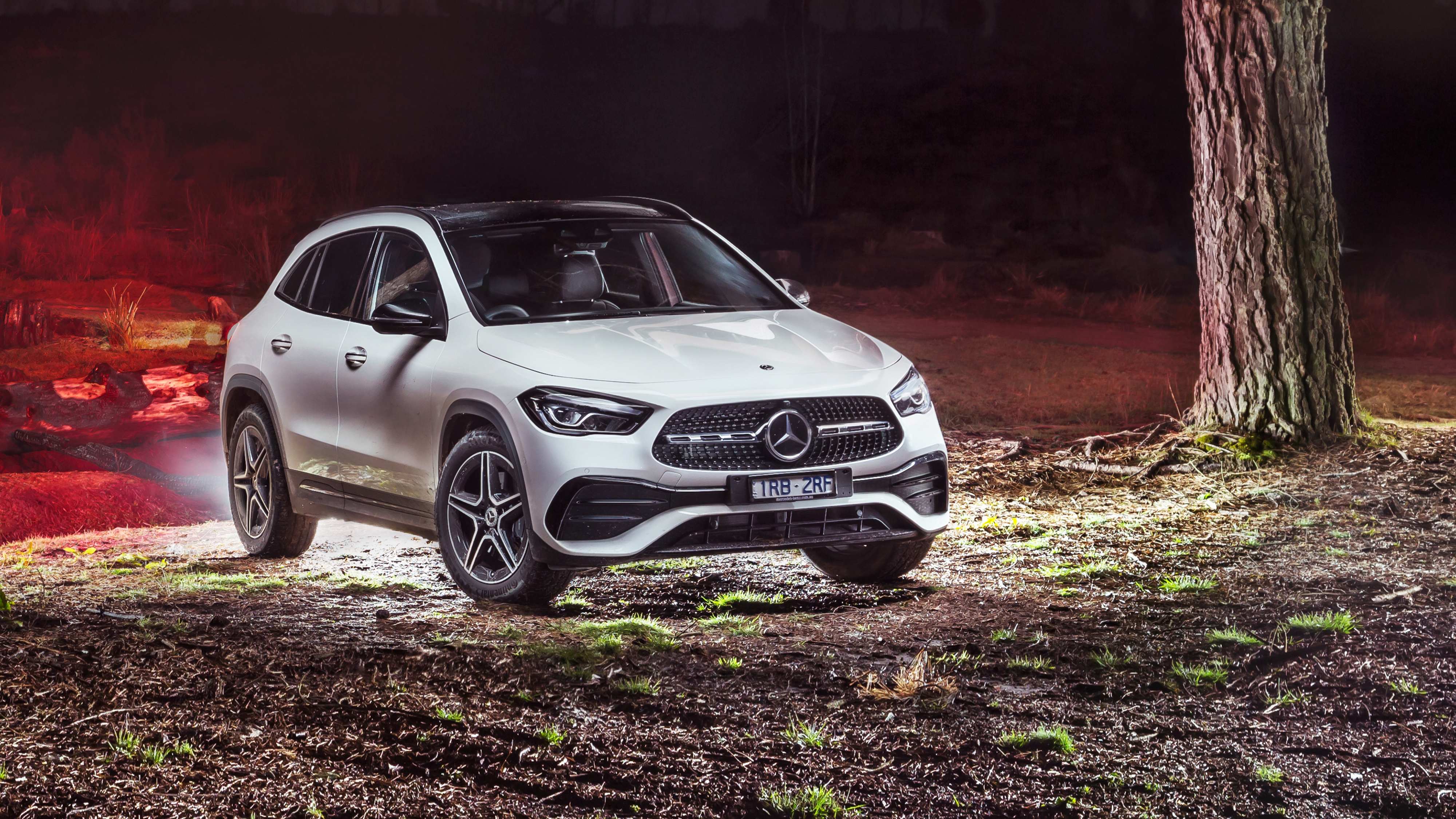 Mercedes Benz Gla 250 4matic Amg Line 4k 2 Wallpaper Hd Car Wallpapers Id