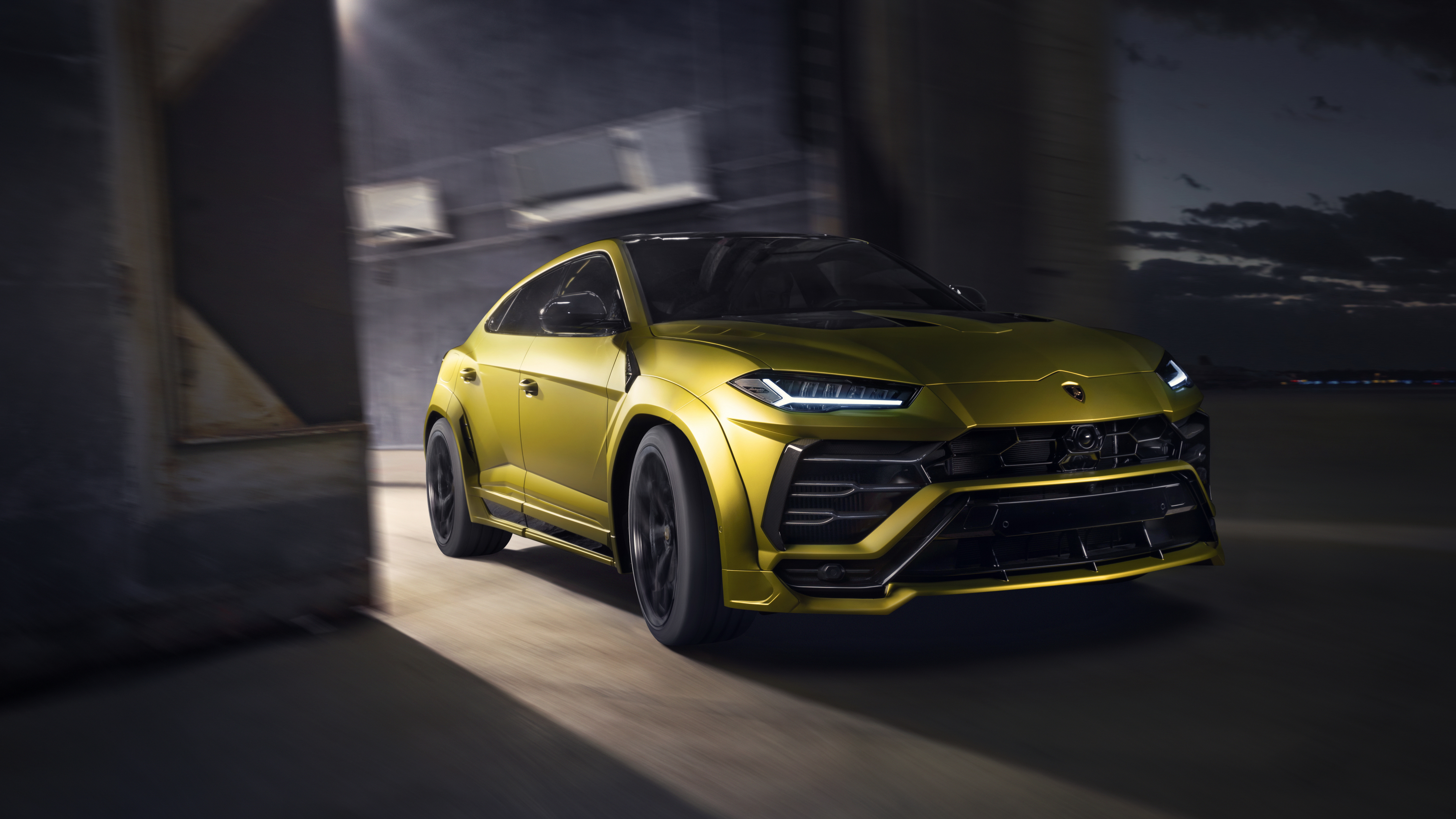 Lamborghini Urus Wallpaper