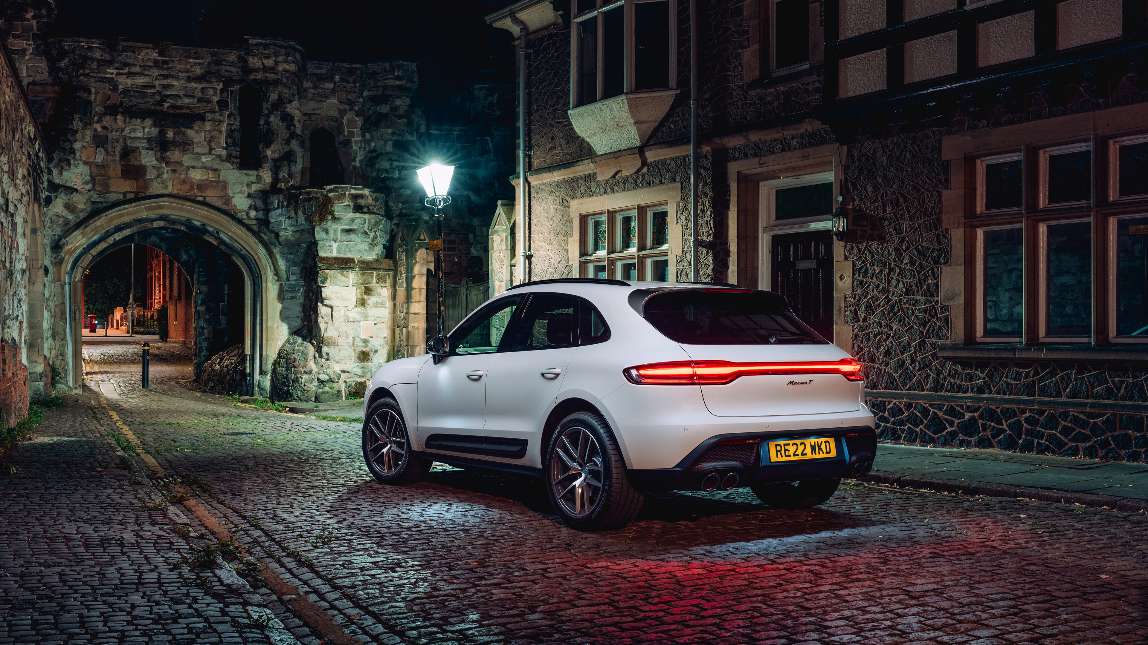 Da game macan. Porsche Macan 2022. Порше Макан 2022. Porsche Cayenne 2022 Wallpaper.