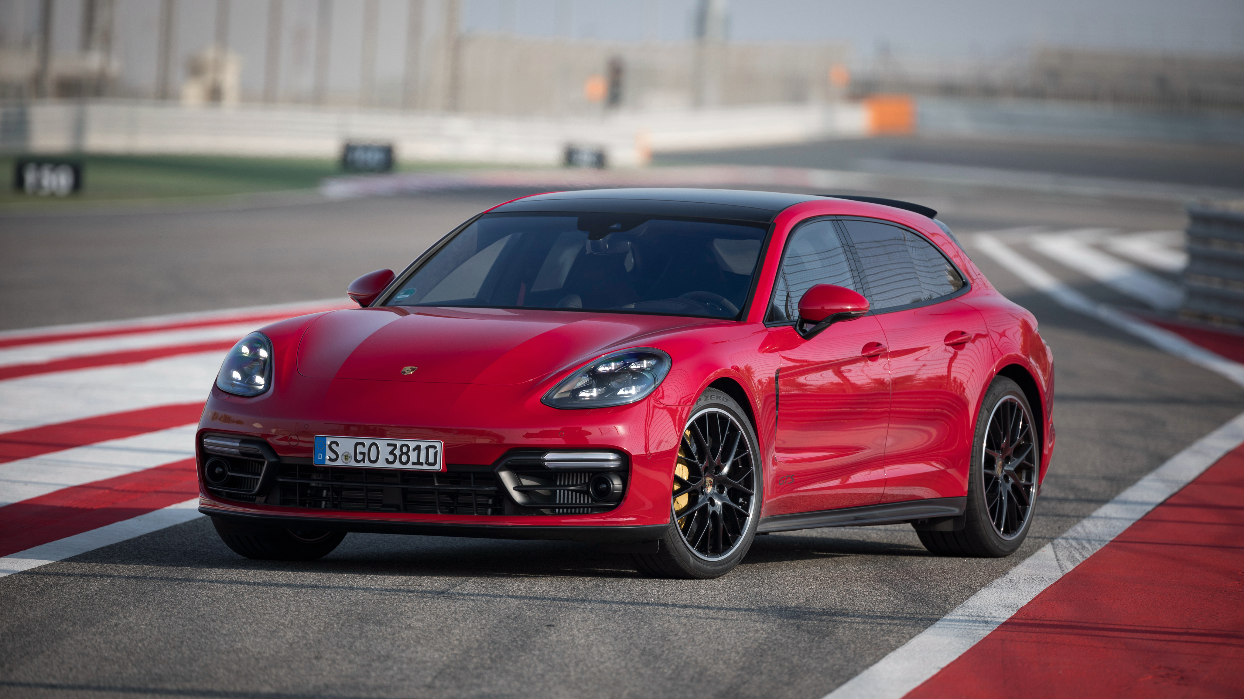 Porsche Panamera GTS Sport Turismo 2018 4K 2 Wallpaper