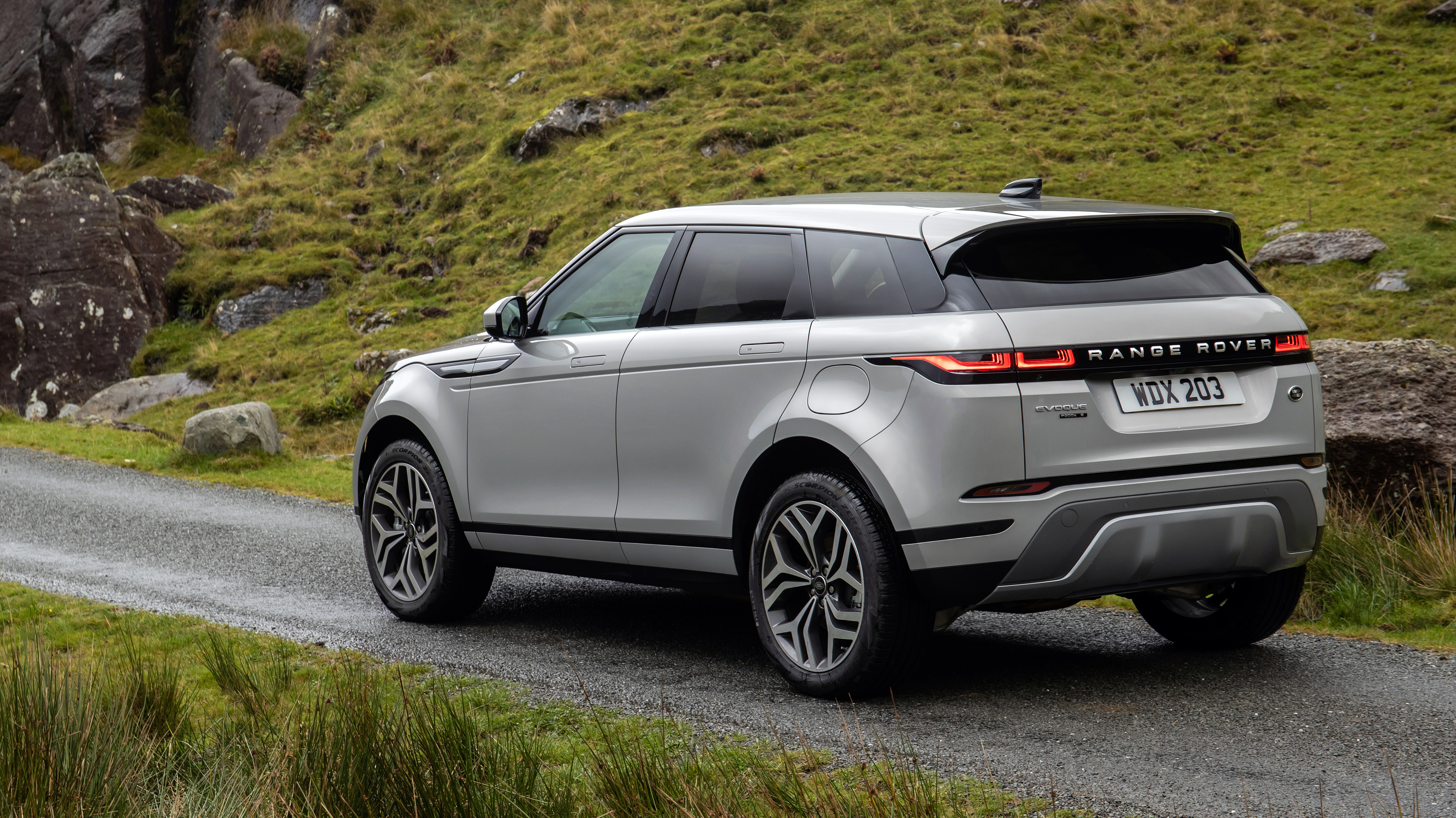 Range Rover Evoque P300e S 2020 5K Wallpaper HD Car