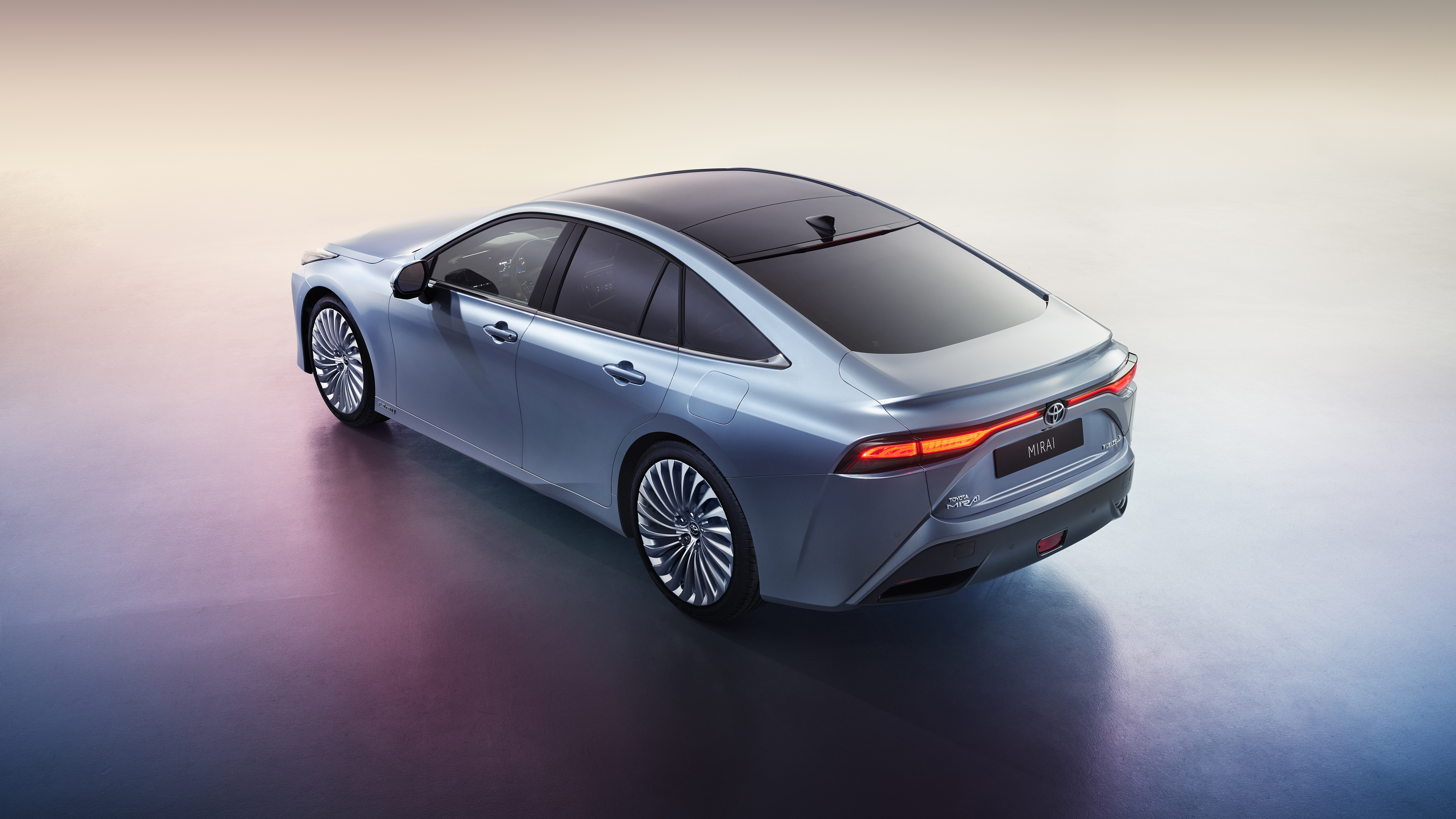 Новая модель 2020. Toyota Mirai 2022. Toyota Mirai 2020. Toyota Mirai седан. Новая Тойота Мирай.